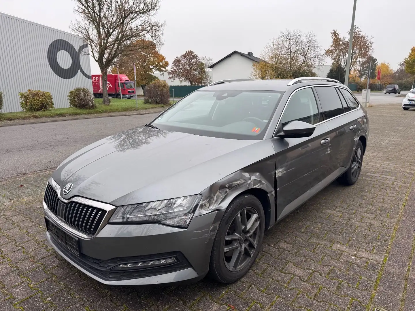 Skoda Superb Combi Ambition 2.0 TDI LED-VIRTUAL-EURO 6 Grau - 1