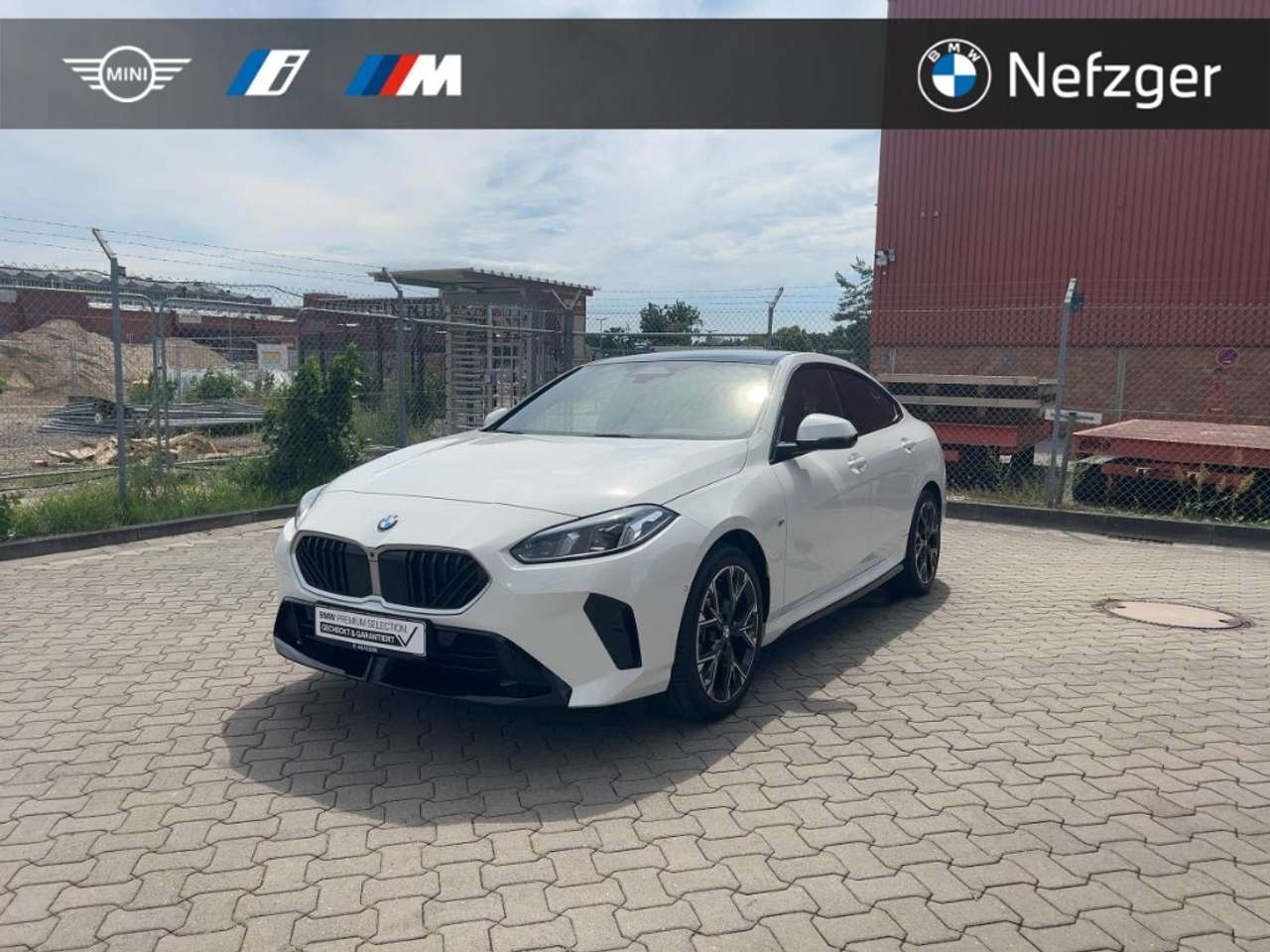 BMW 220 2025