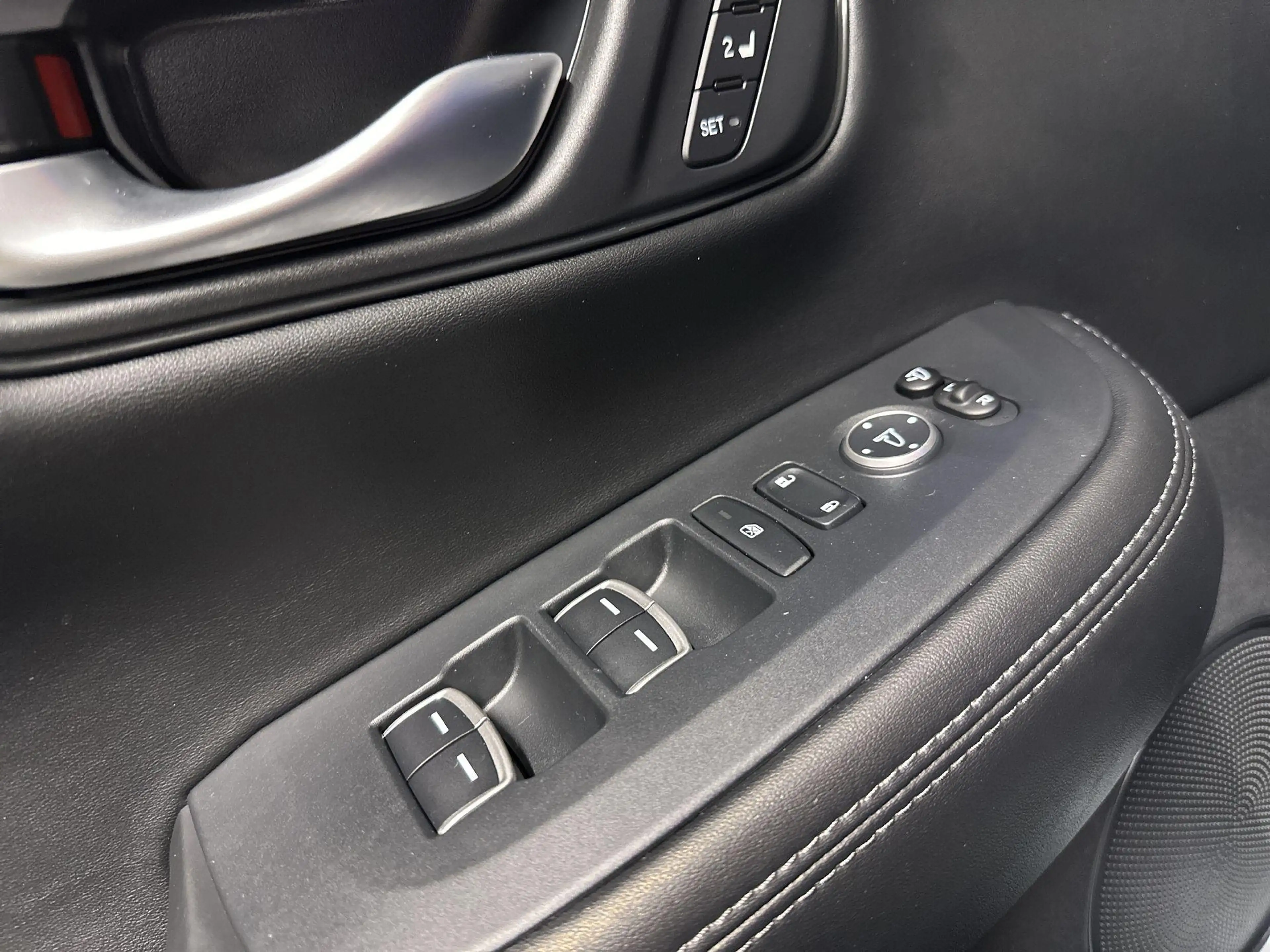 Honda ZR-V 2.0 e:HEV Advance Automaat | Pano | Leder — photo 33