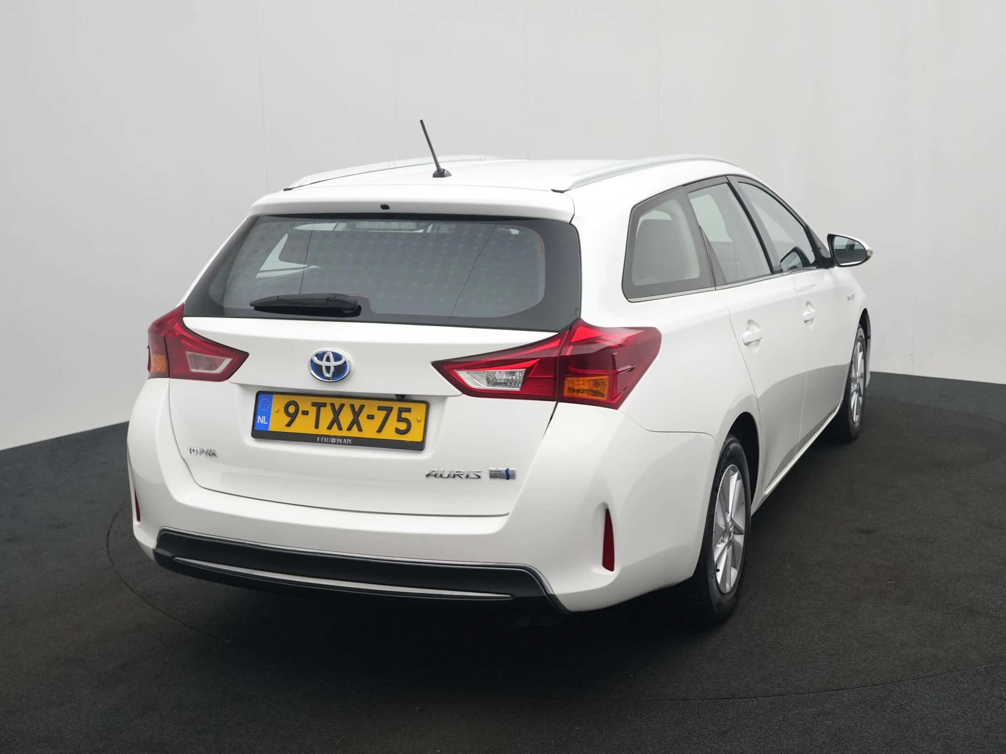 Toyota Auris Touring Sports 1.8 Hybrid Aspiration — photo 13