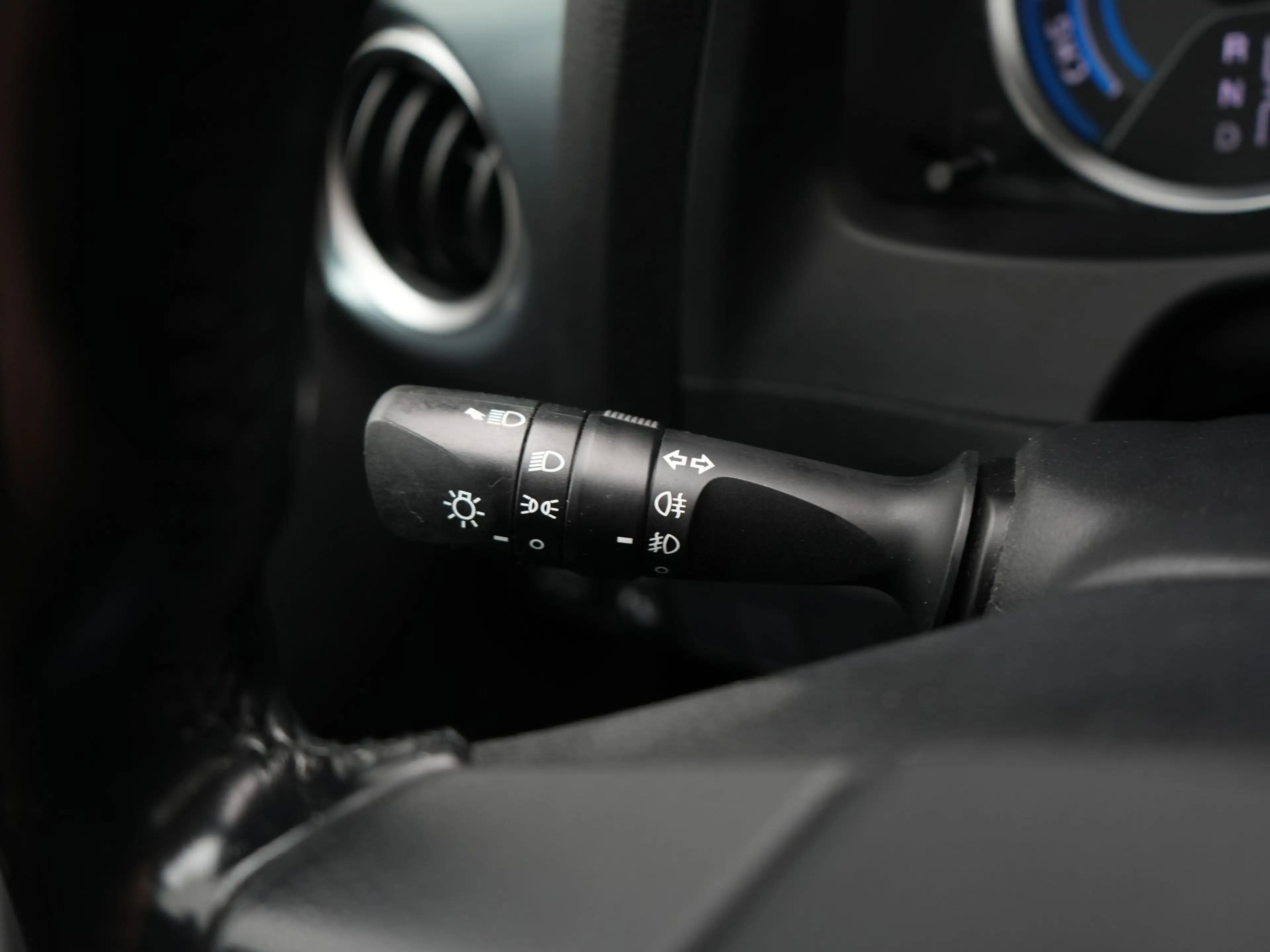 Toyota Auris Touring Sports 1.8 Hybrid Aspiration — photo 9