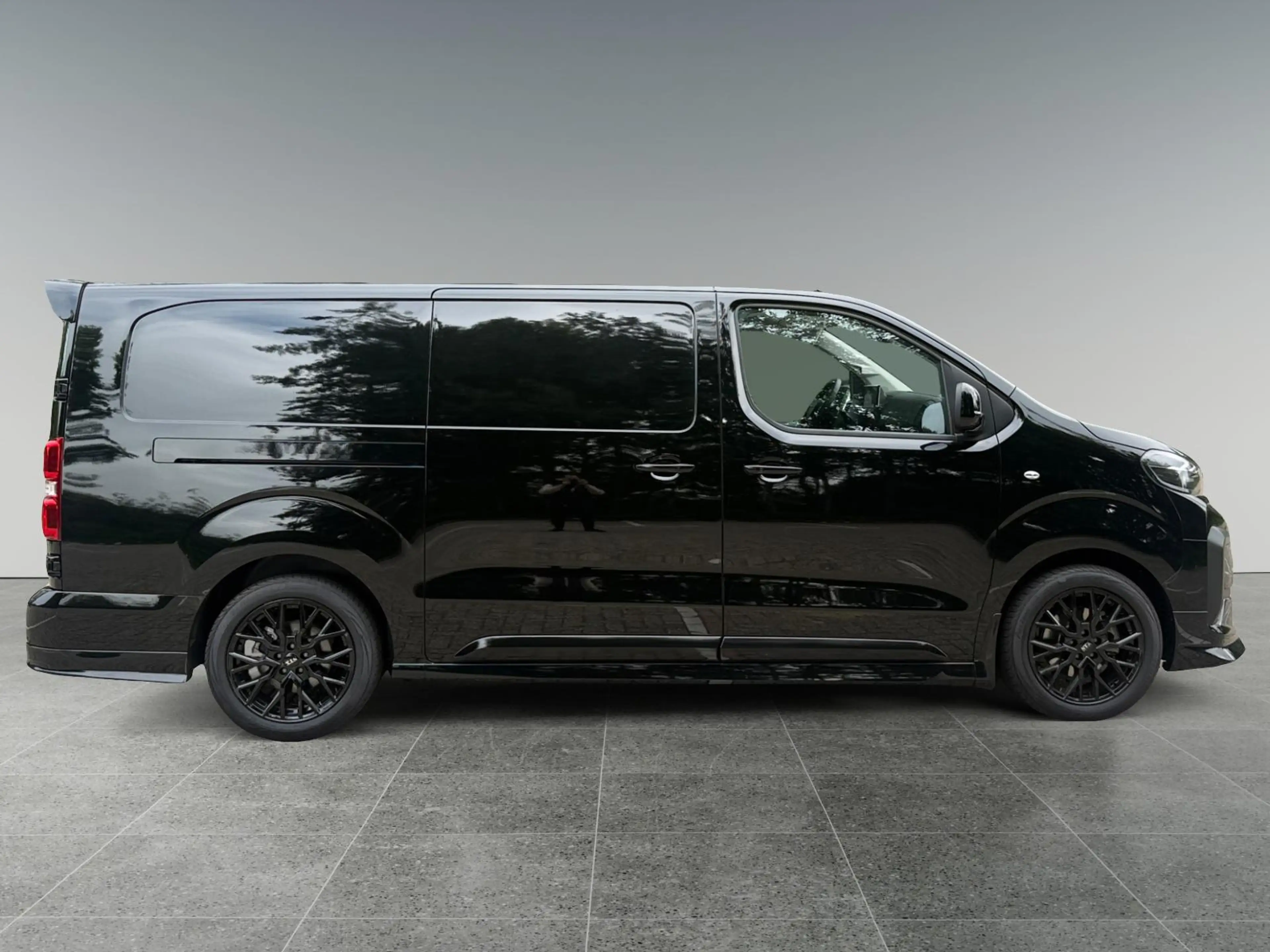 Peugeot e-Expert EV L3 75kWh 136pk STX SPORT | Lederen bekleding ST — photo 4