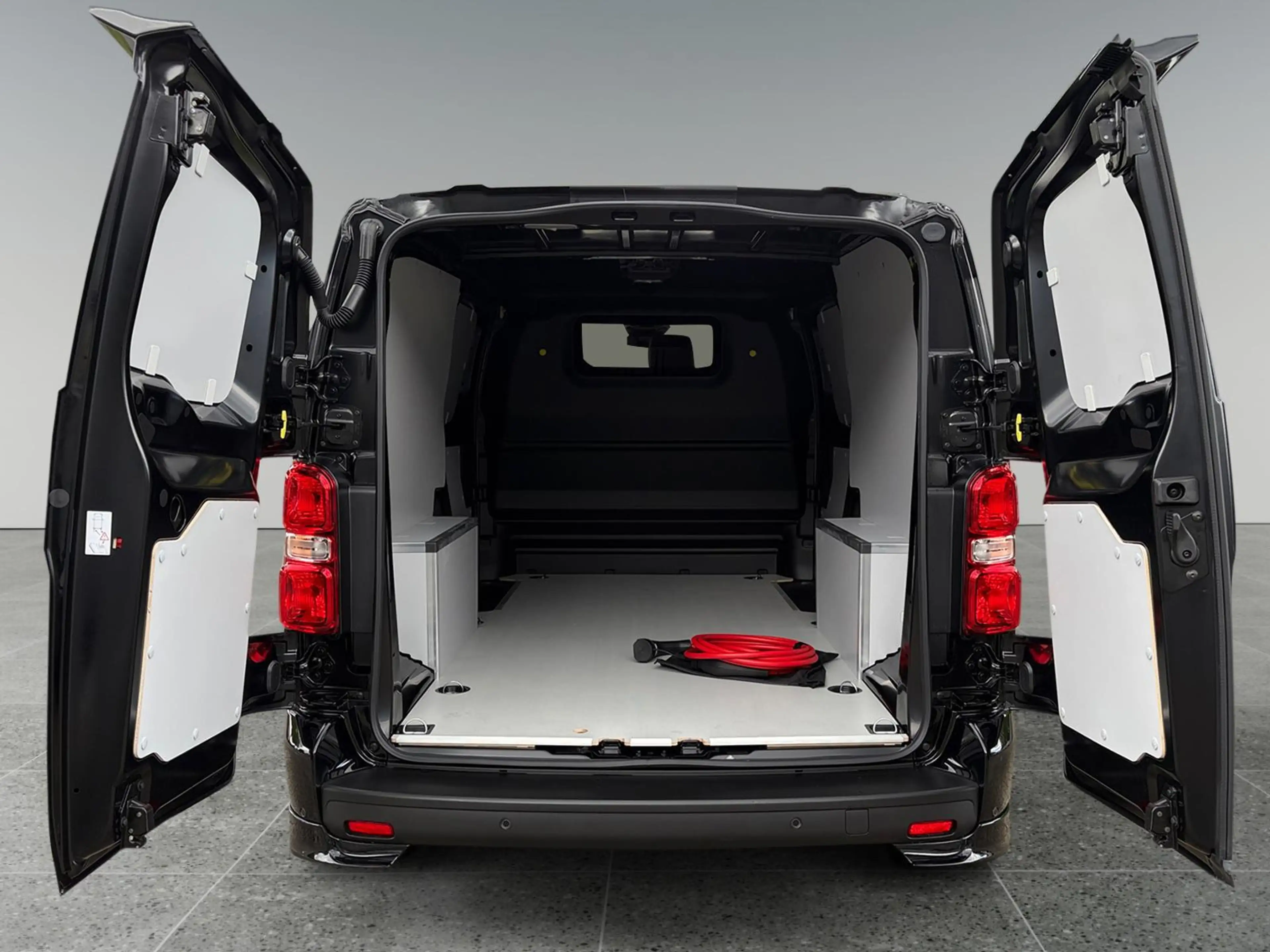 Peugeot e-Expert EV L3 75kWh 136pk STX SPORT | Lederen bekleding ST — photo 11