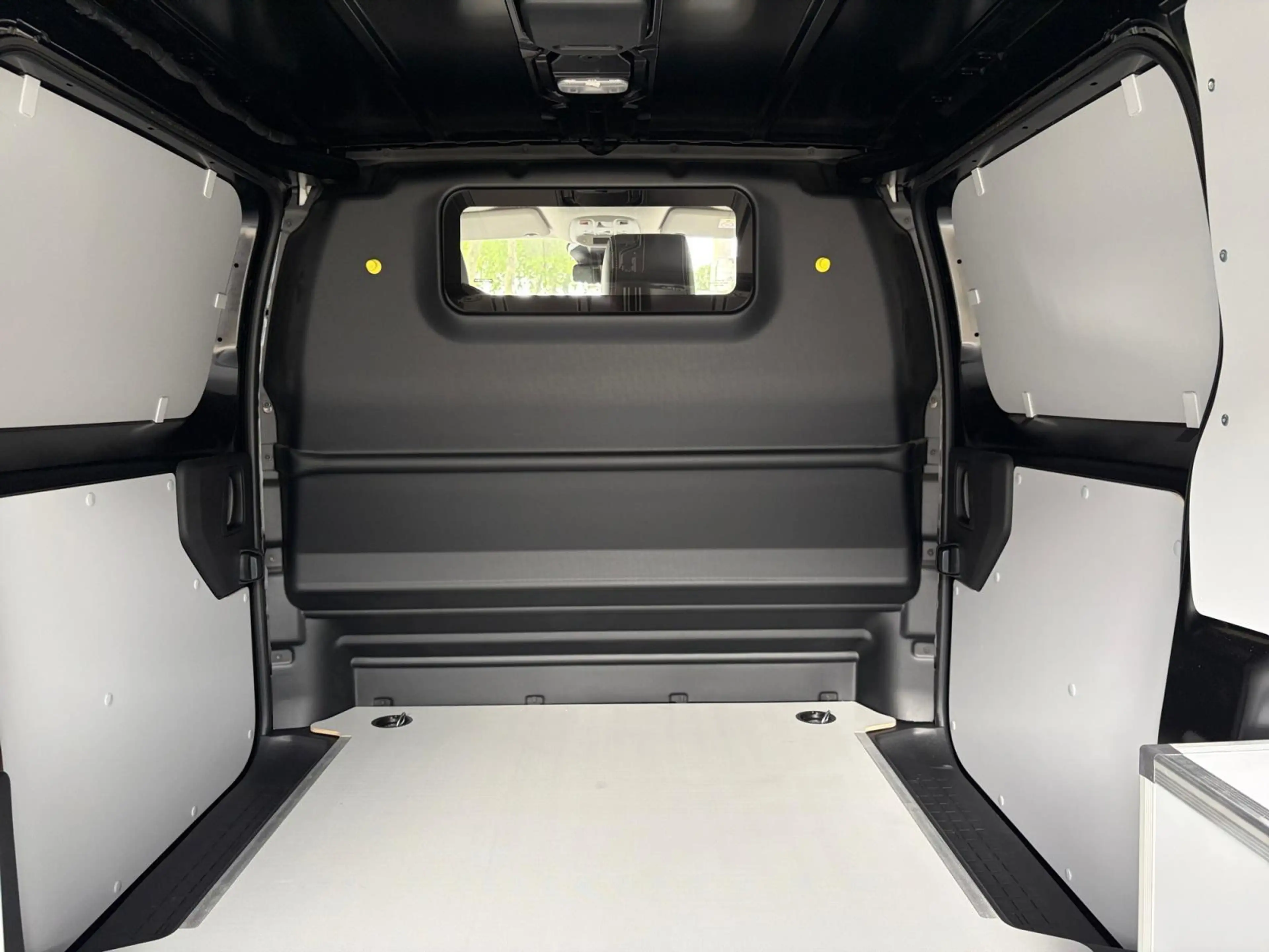 Peugeot e-Expert EV L3 75kWh 136pk STX SPORT | Lederen bekleding ST — photo 13