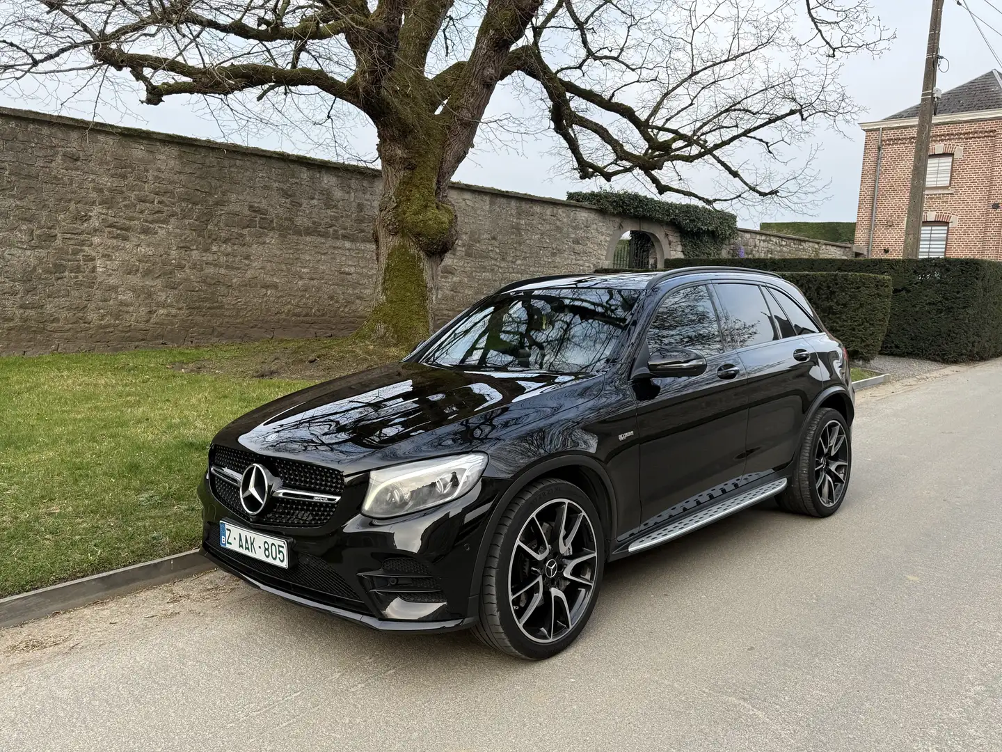 Mercedes-Benz GLC 43 AMG 4-Matic Černá - 2