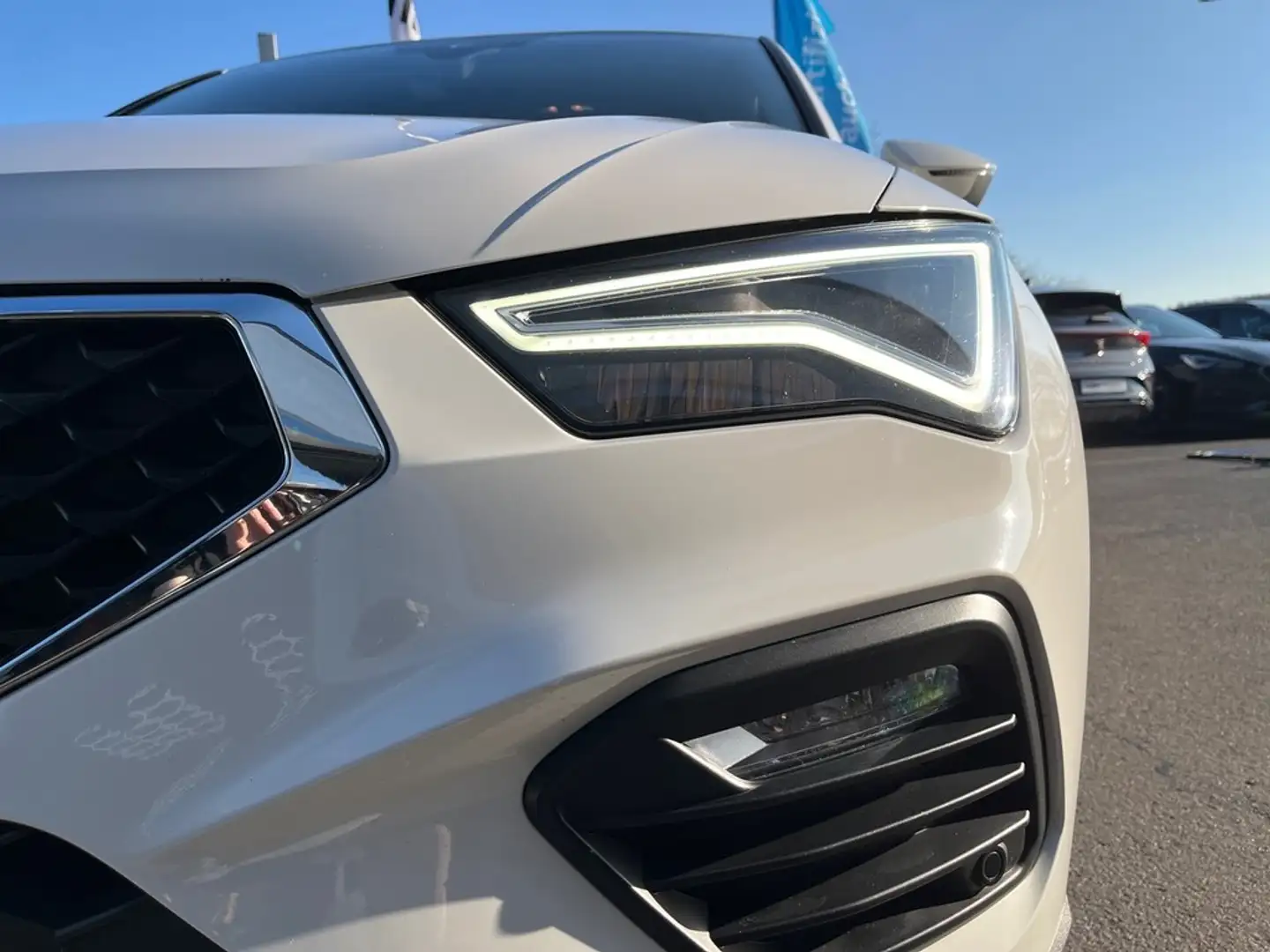 SEAT Ateca 2,0 TDI DSG Weiß - 2