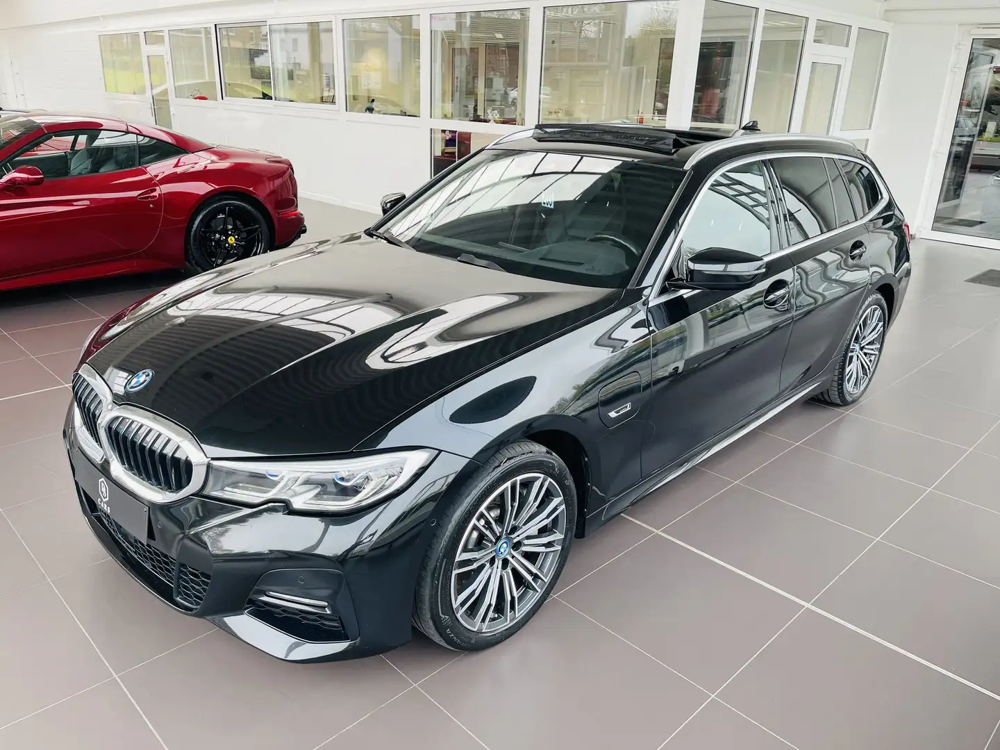 BMW 330 eA PHEV ** GARANTIE + PACK M + TOIT PANO + LED ** Negro - 2