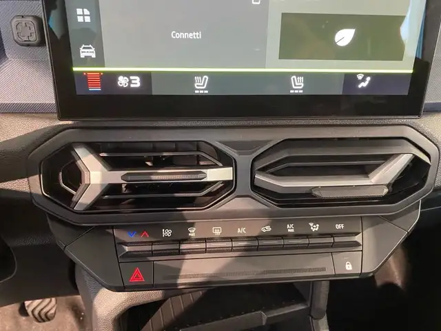 Dacia Duster view 11