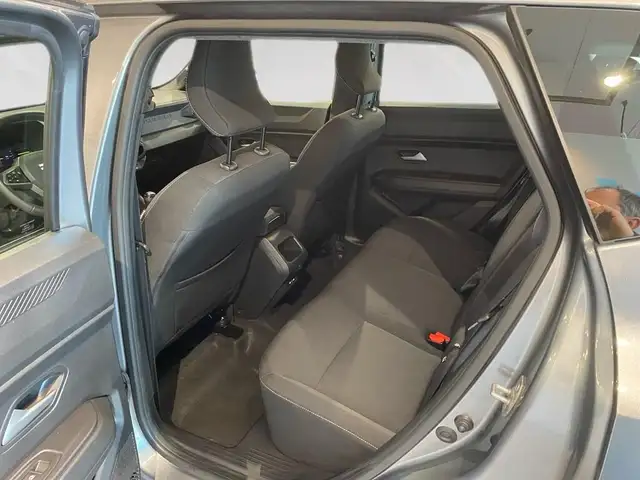 Dacia Duster view 8