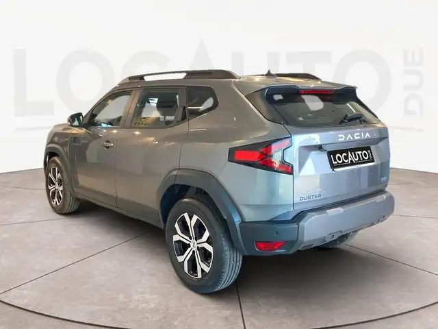 Dacia Duster view 5