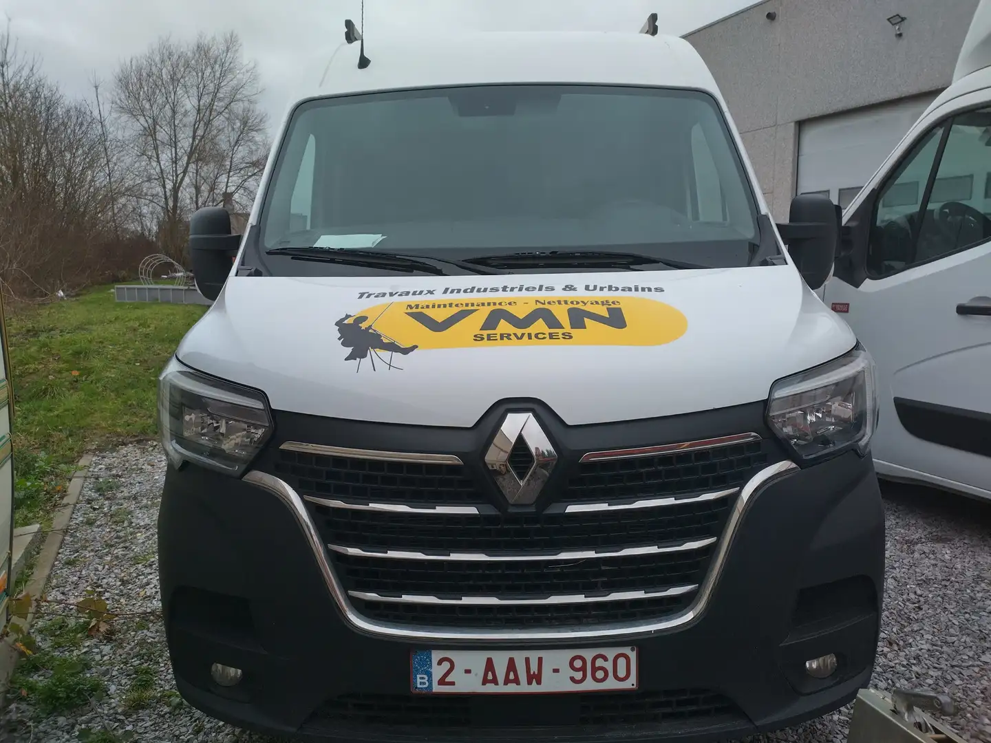 Renault Master 2.5 D 33 L2H2 Blanc - 2