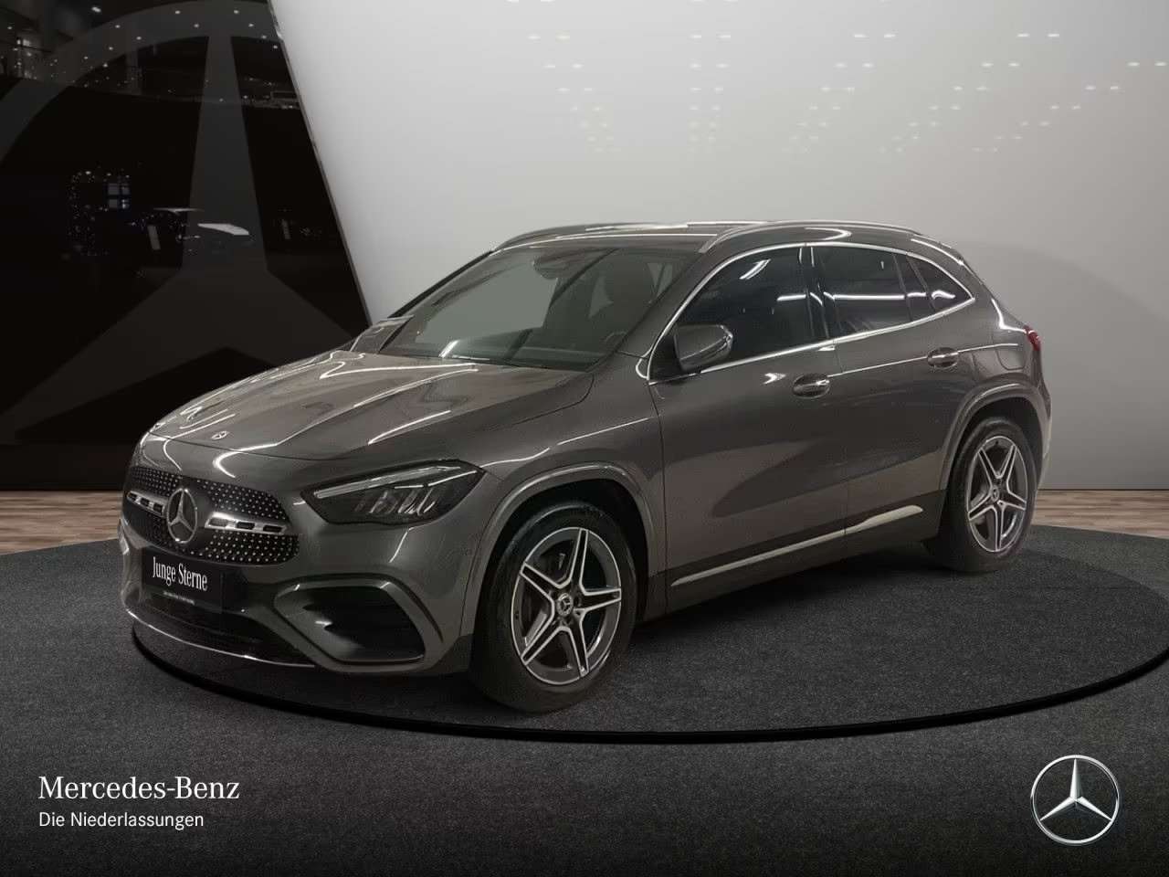 Mercedes-Benz GLA 200 d AMG auto 2023 150cv camera 19" vari colori
