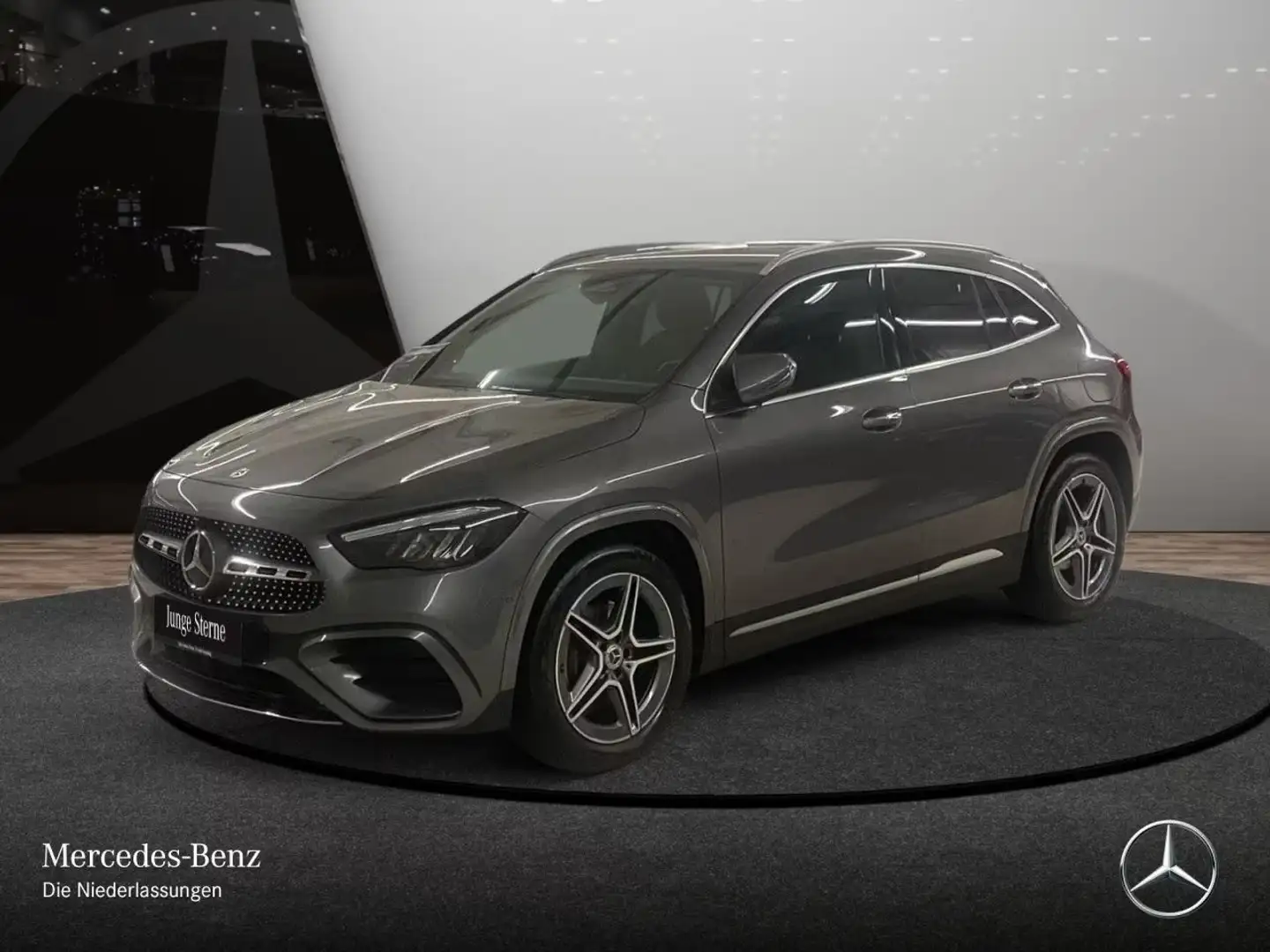 Mercedes-Benz GLA 200 d AMG auto 2023 150cv camera 19" vari colori Grigio - 1