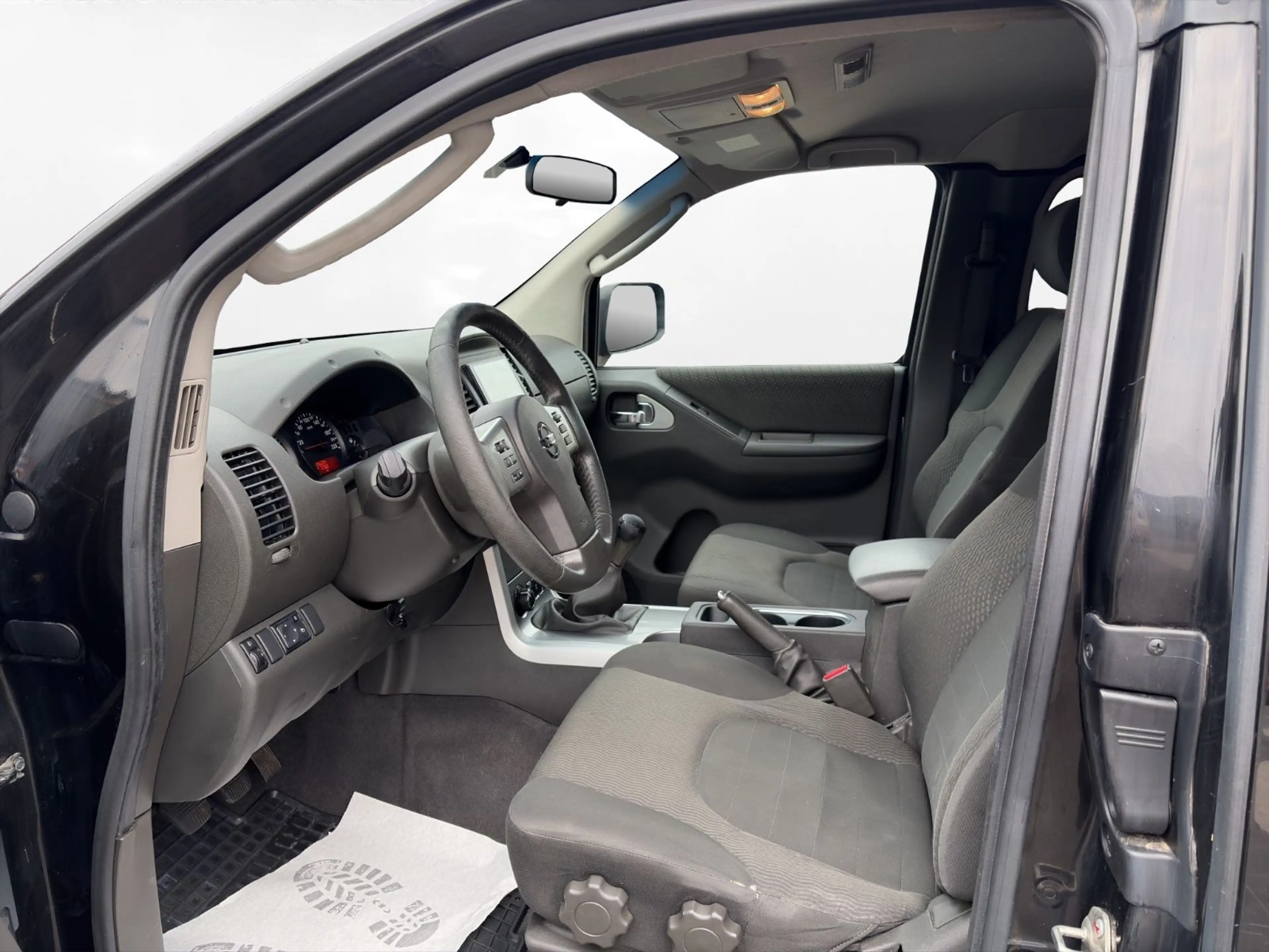 Nissan Navara Pickup King Cab SE 4X4 Tüv/Inspektion Neu — photo 10