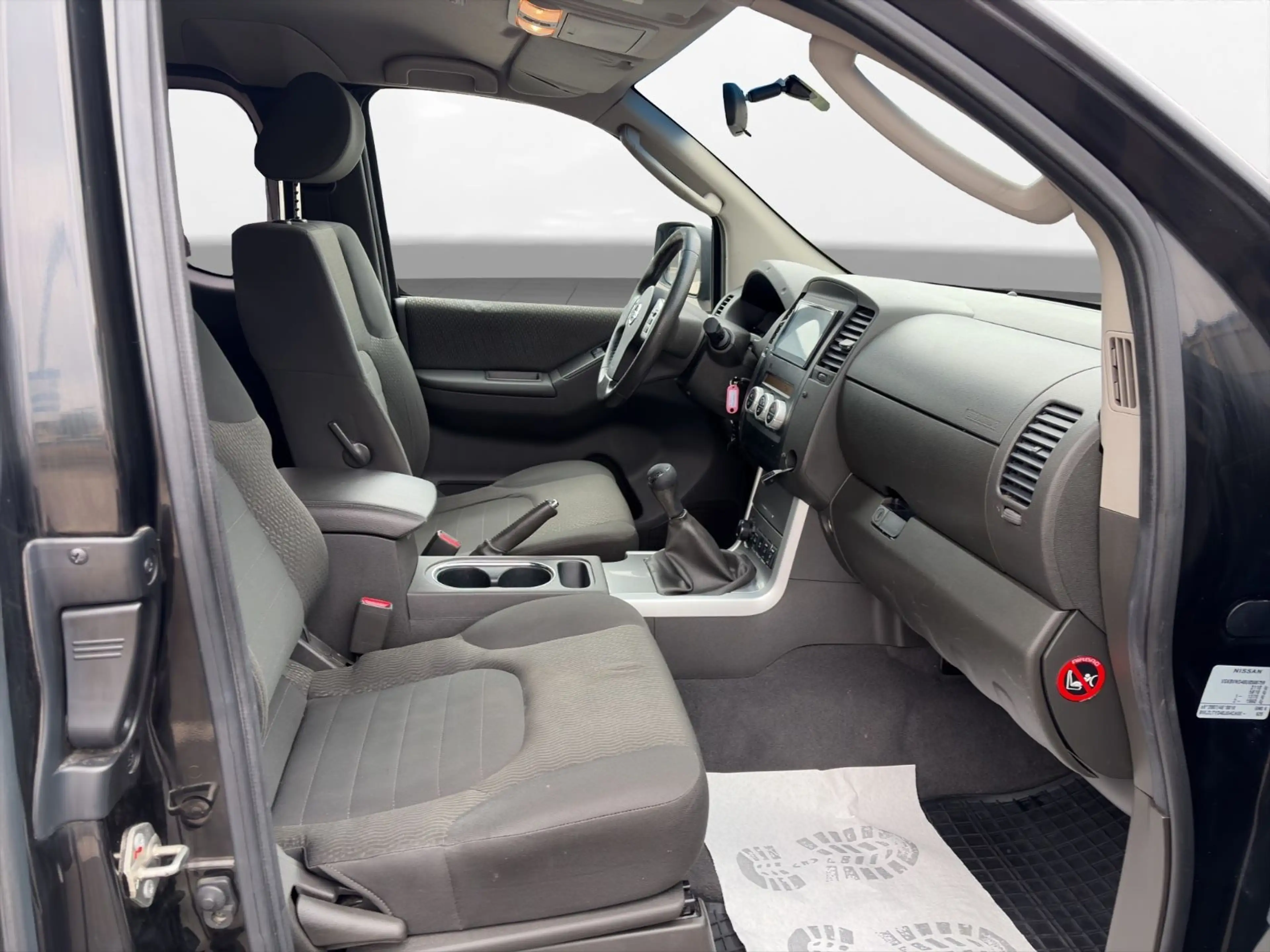 Nissan Navara Pickup King Cab SE 4X4 Tüv/Inspektion Neu — photo 16