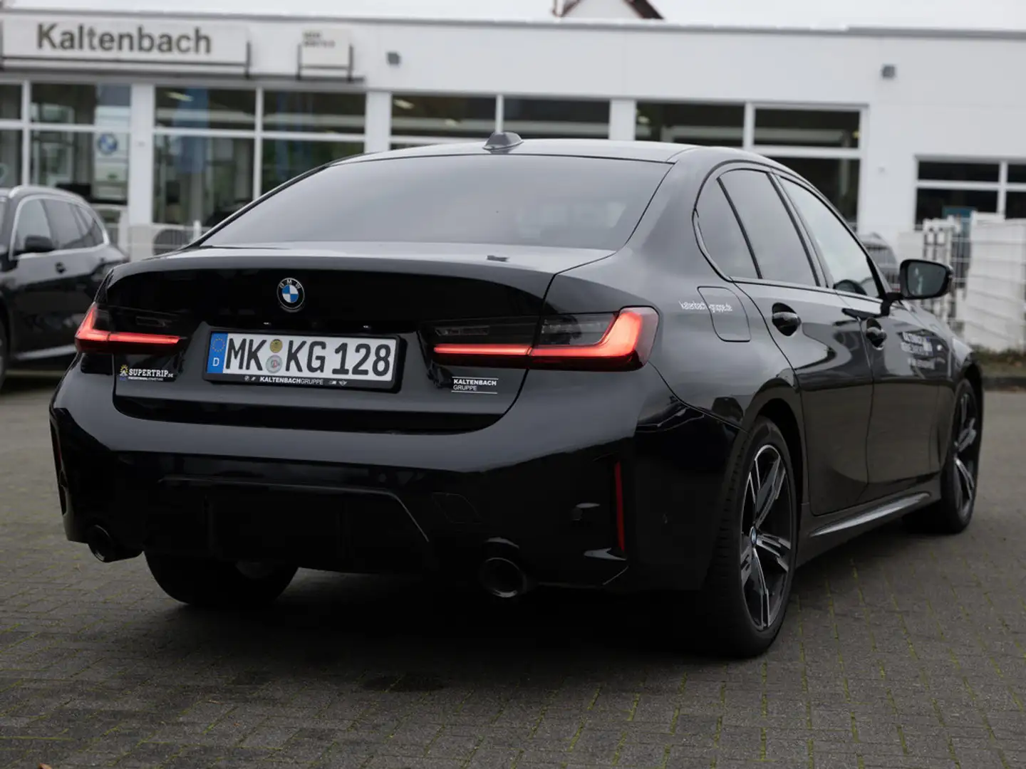 BMW 320 d xDrive M-Sport FACEL. LED ACC NAVI SHZ Noir - 2