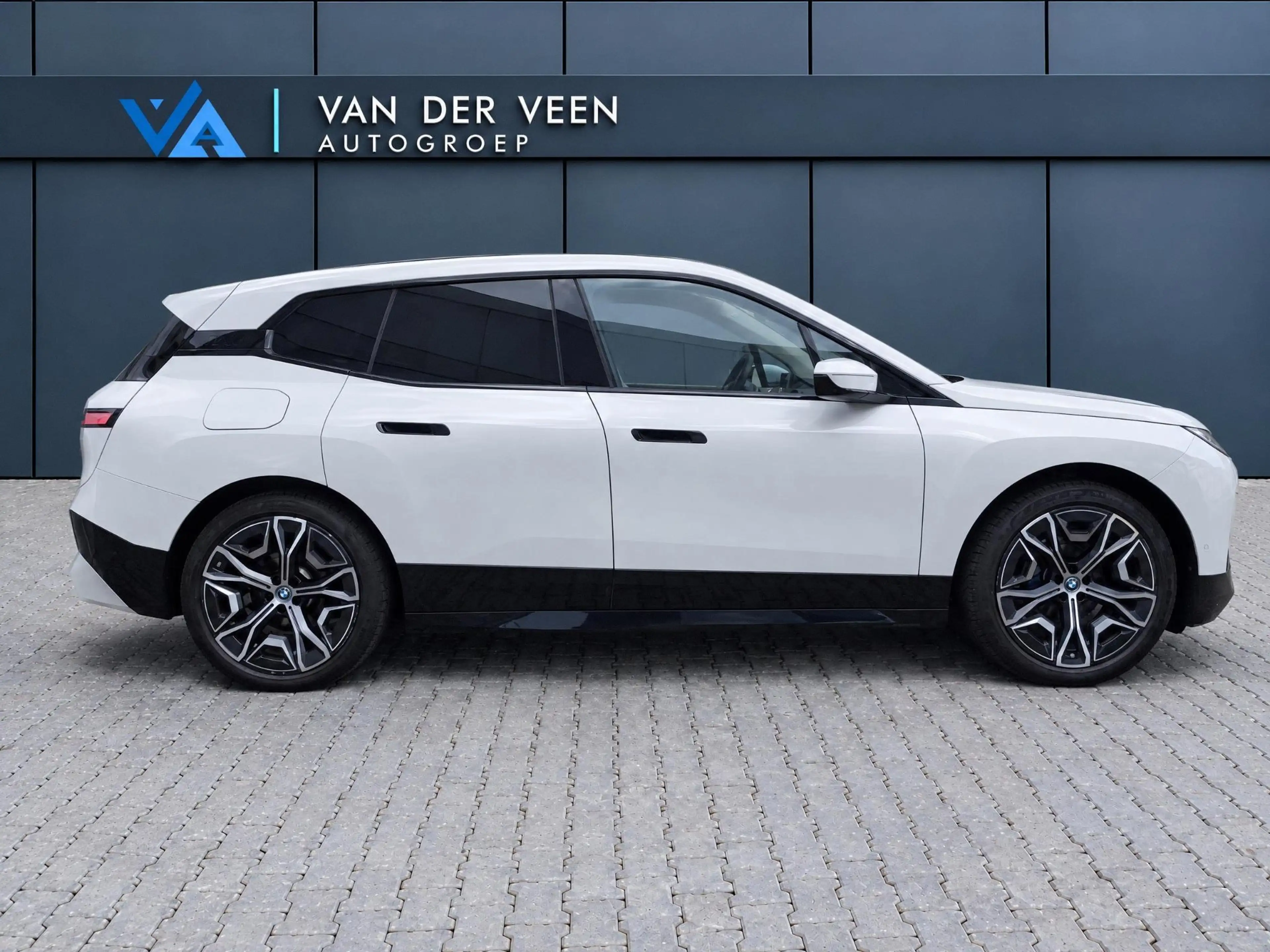 BMW iX xDrive40 Executive 77 kWh | SoH 100% | Incl. 12 ma — photo 10