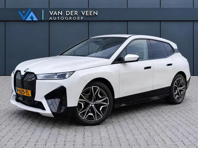 BMW iX xDrive40 Executive 77 kWh | SoH 100% | Incl. 12 ma