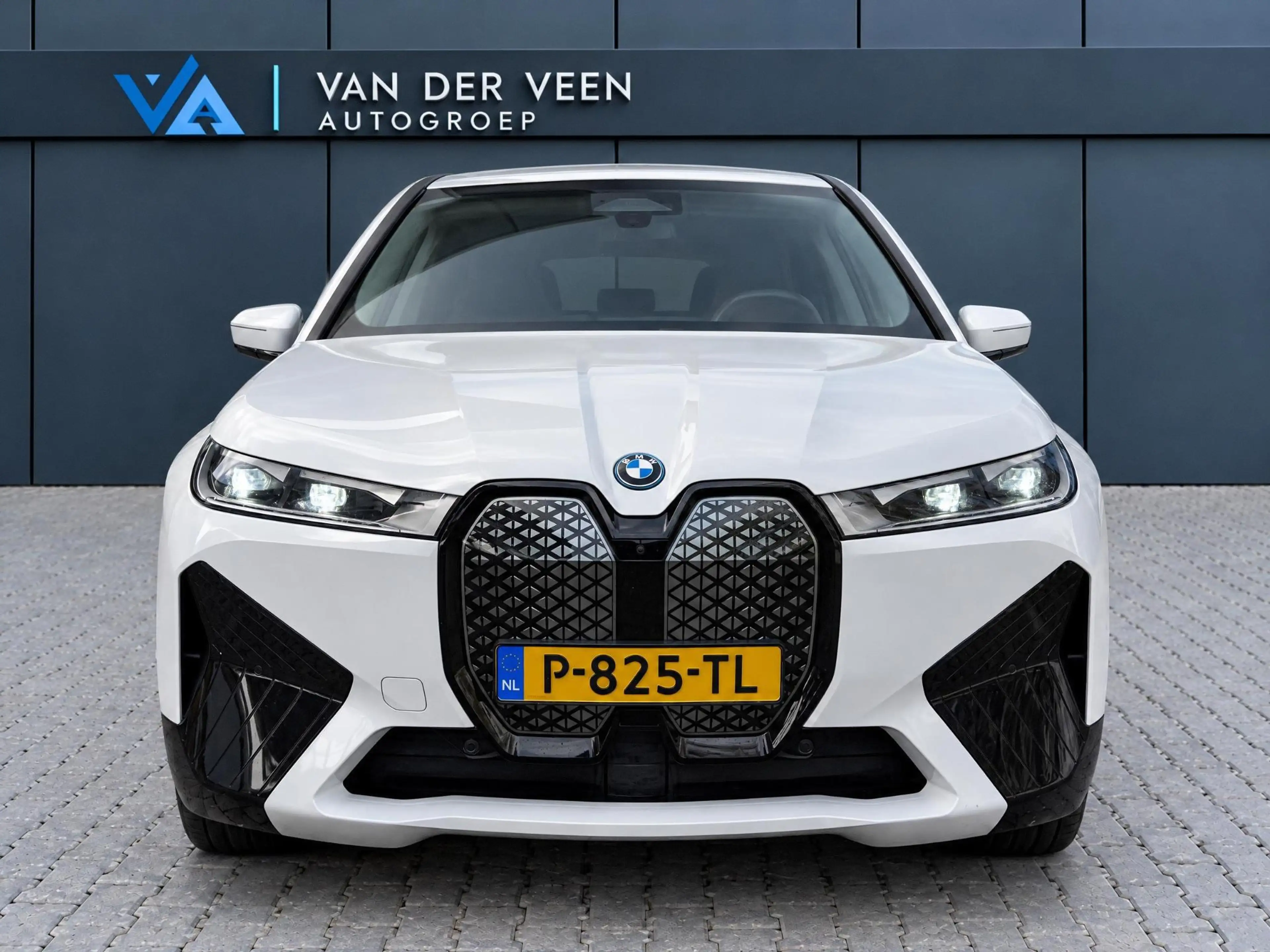 BMW iX xDrive40 Executive 77 kWh | SoH 100% | Incl. 12 ma — photo 7