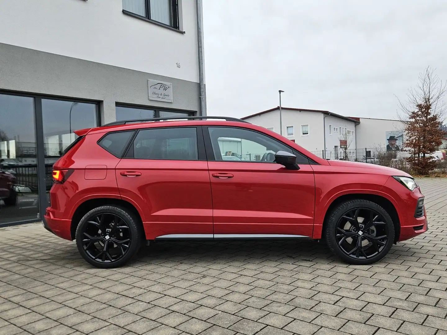 SEAT Ateca 2,0 TDI FR, DSG NAVI BEATS ACC Rot - 2