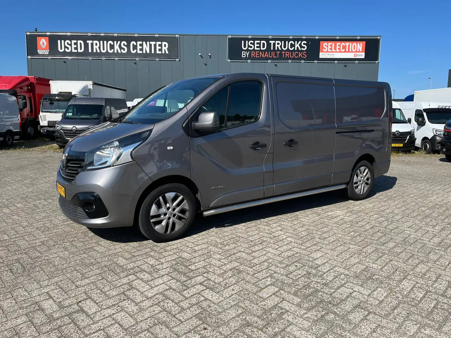 Renault Trafic 1,6 DCI T29 L2 H1, Airco, Nav, Camera Grijs - 2