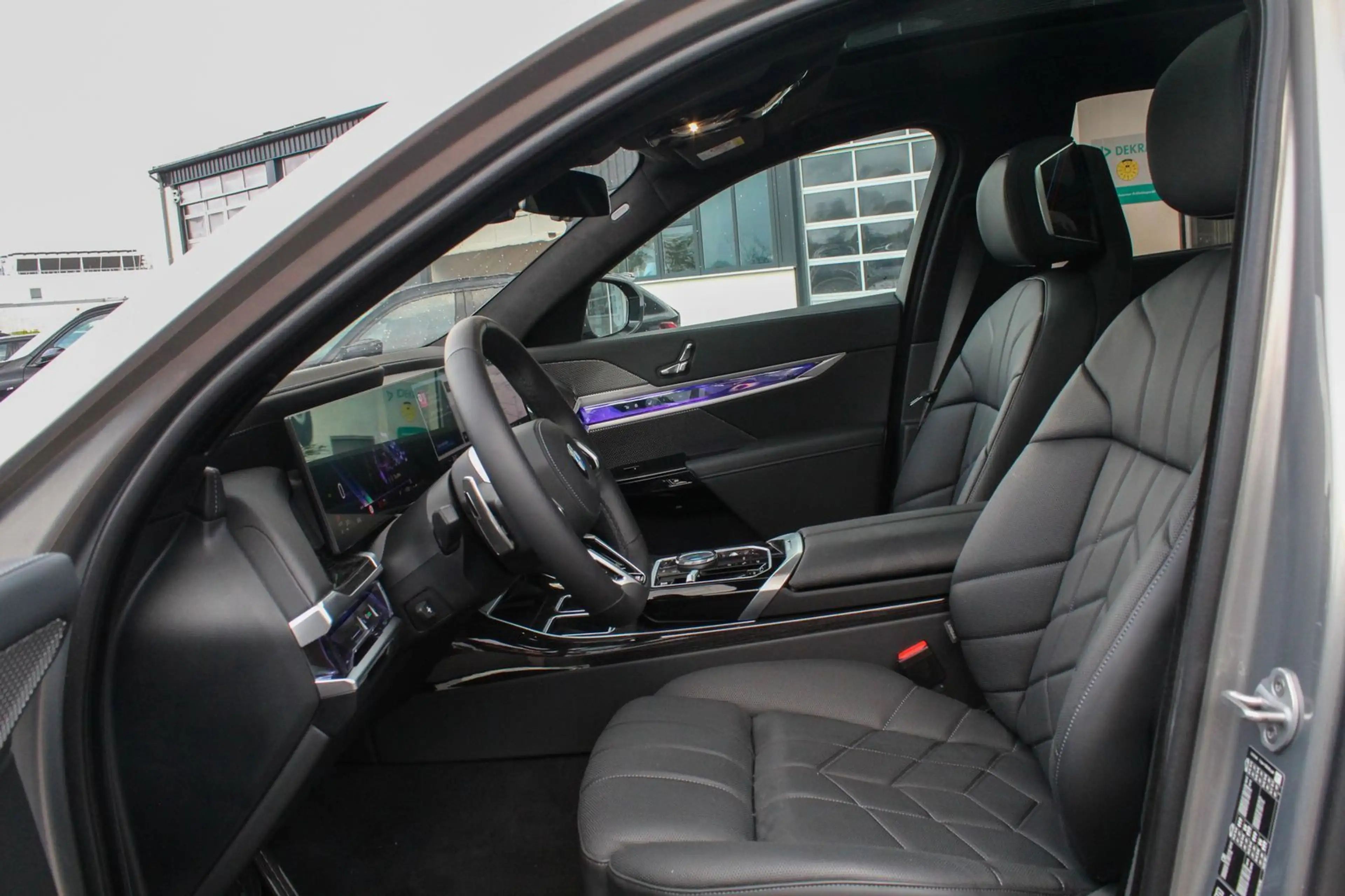 BMW 740 M Sport Pano+CarPlay+Iconic Glow+B&W Sound — photo 13
