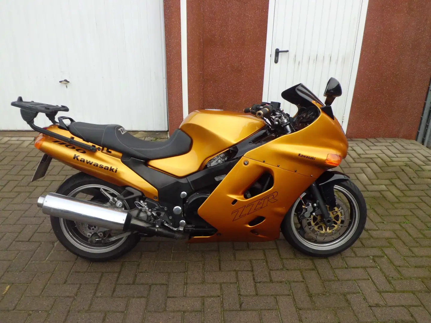 Kawasaki ZZR 1100 Oro - 1