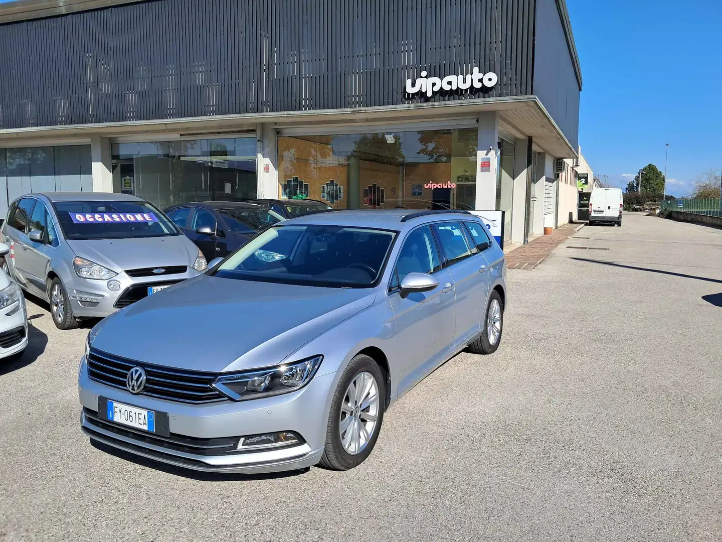 Volkswagen Passat Variant Passat VIII 2015 SW 1.6 tdi Business 120cv dsg Argento - 2