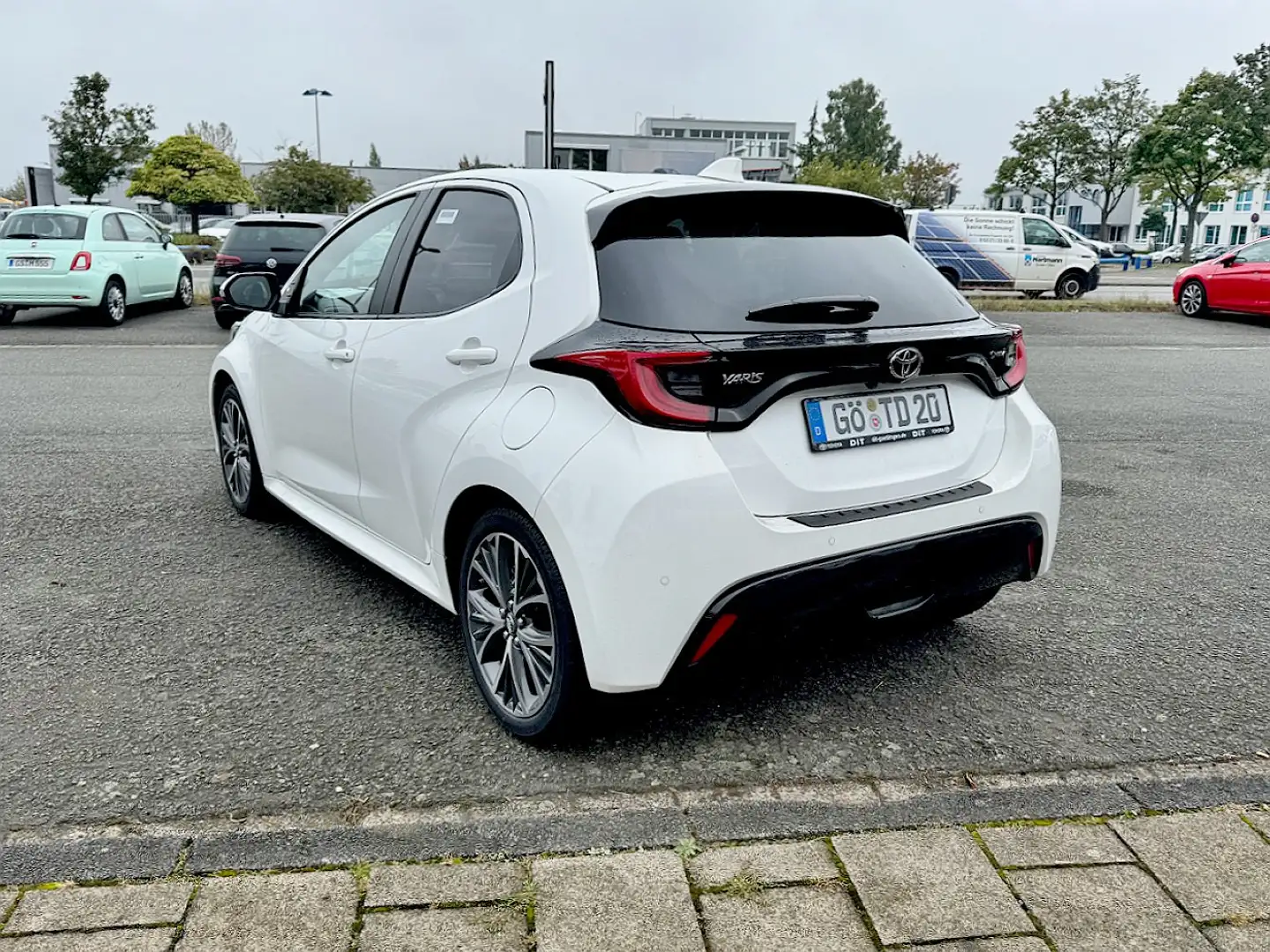 Toyota Yaris 1,5l Hybrid Style Klimaaut., Kamera, BT Bílá - 2