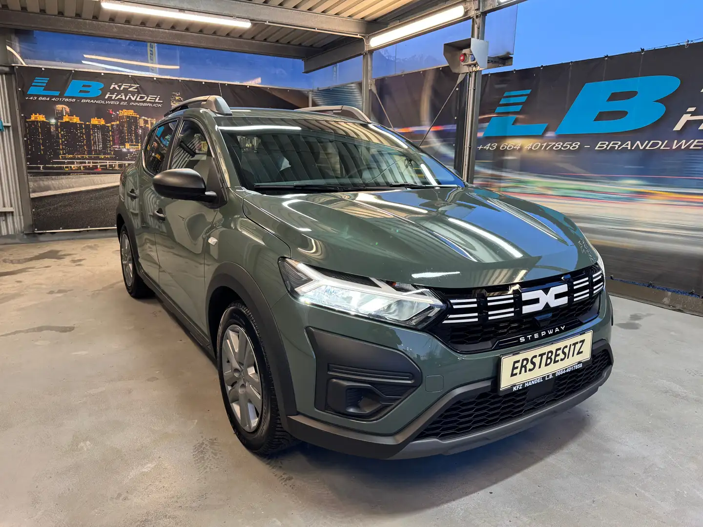 Dacia Sandero Stepway Essential Grau - 1