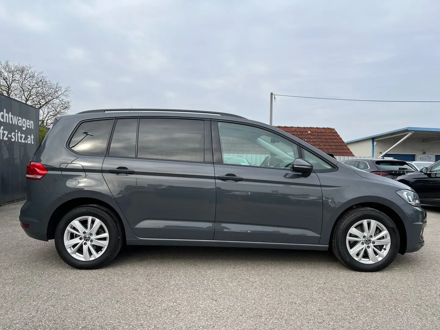 Volkswagen Touran Comfortline 2,0 TDI DSG | NP €50.400 Grau - 2