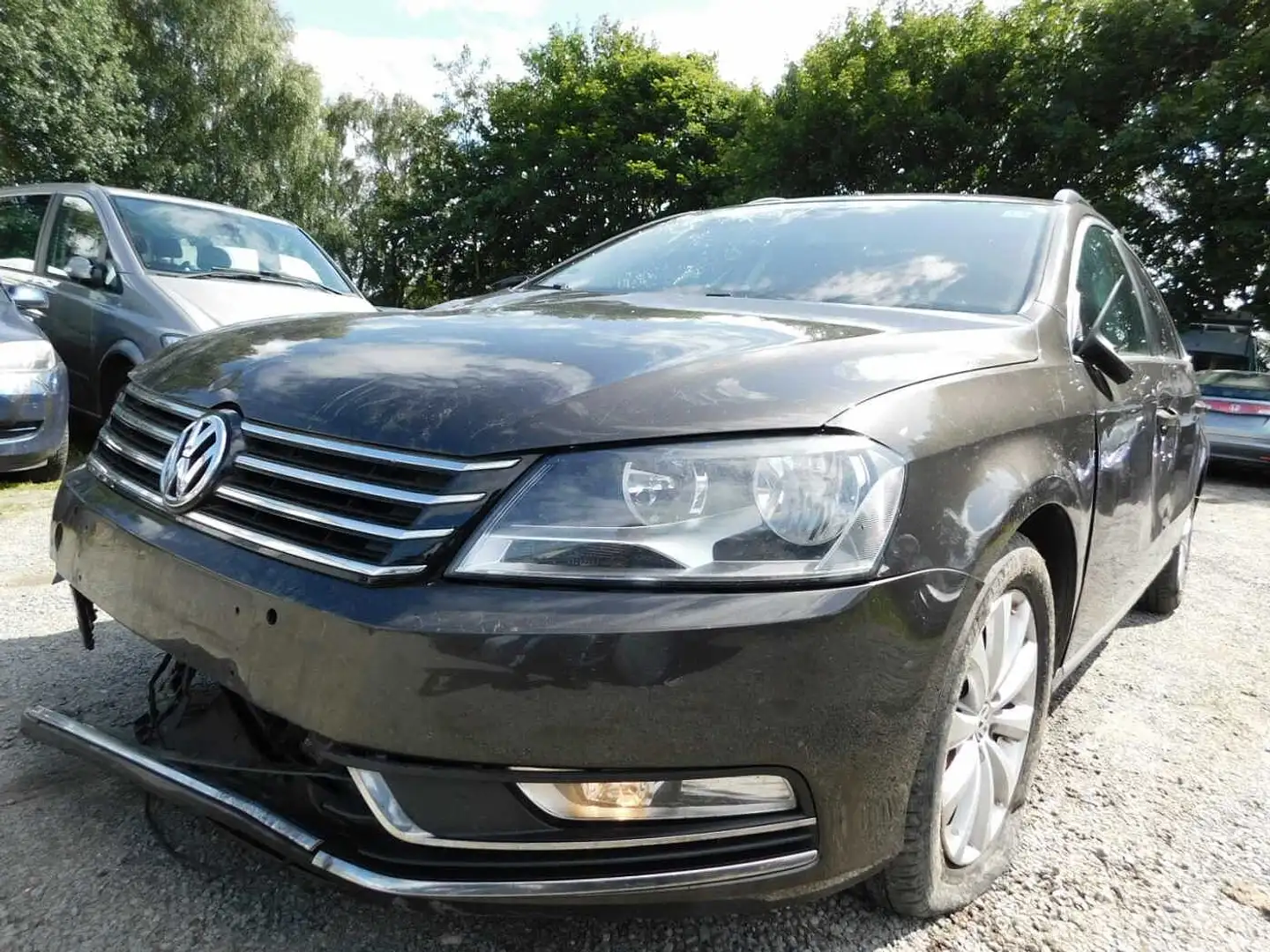 Volkswagen Passat 1.6 TDI (BlueMotion Technology) Comfortline Braun - 1