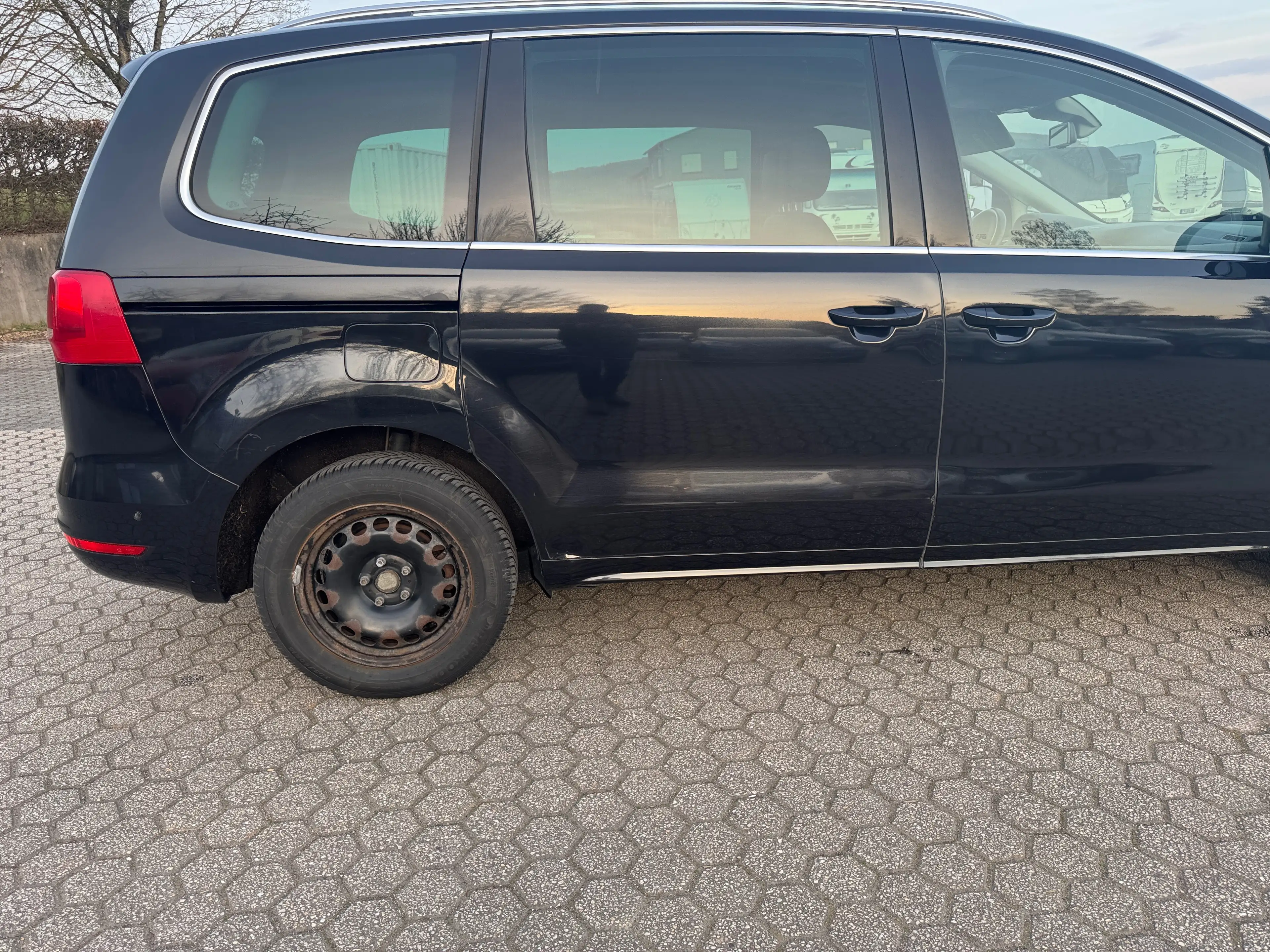 Volkswagen Sharan Highline BMT — photo 9