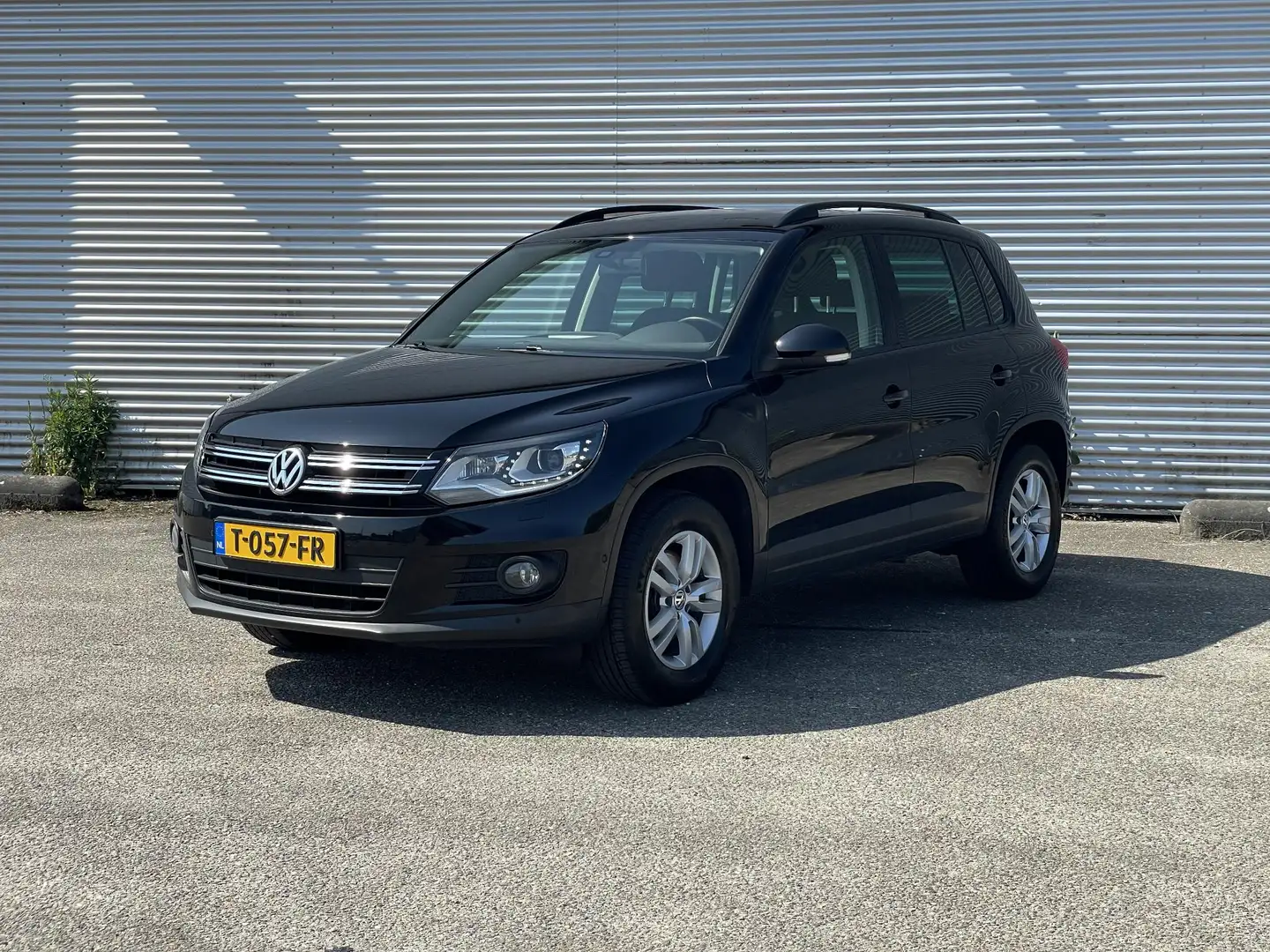 Volkswagen Tiguan 1.4 TSI Comfort&Design|Stoelverwarming|Pano|Trekh. Negro - 1