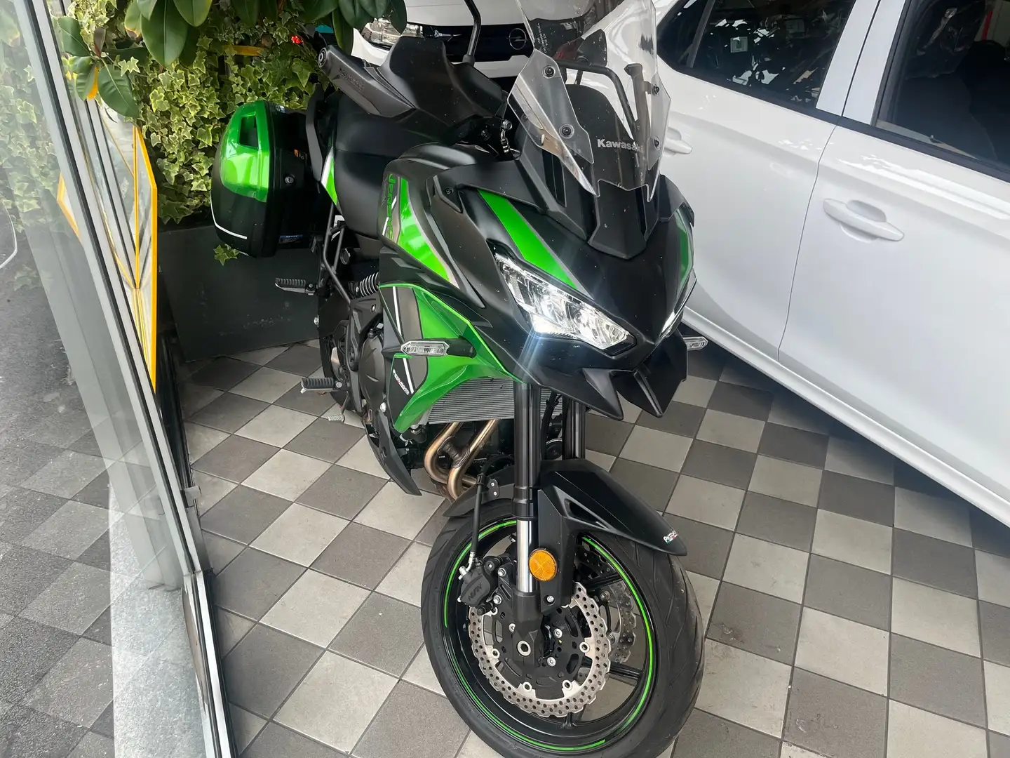 Kawasaki Versys 650 TOURER Verde - 1