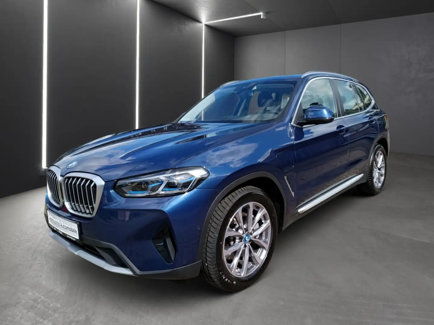 BMW X3 xDrive30e LIVE COCKPIT PRO+HEAD UP+SITZBELÜFTUNG Blau - 1