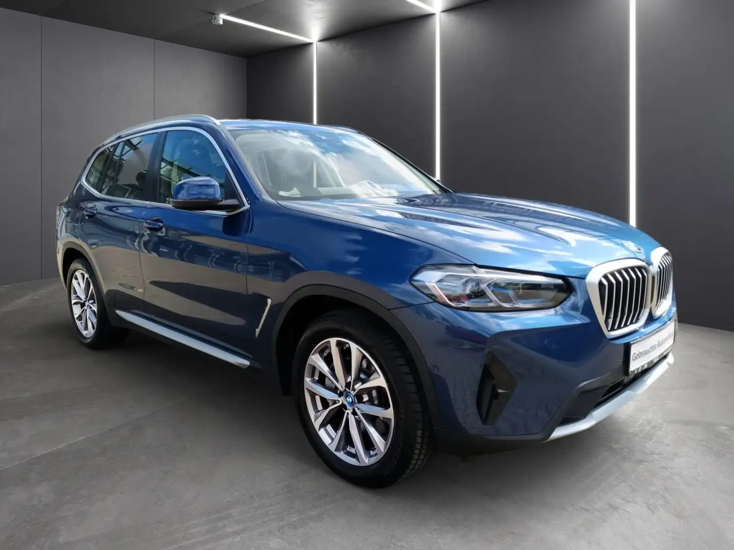 BMW X3 xDrive30e LIVE COCKPIT PRO+HEAD UP+SITZBELÜFTUNG Blau - 2