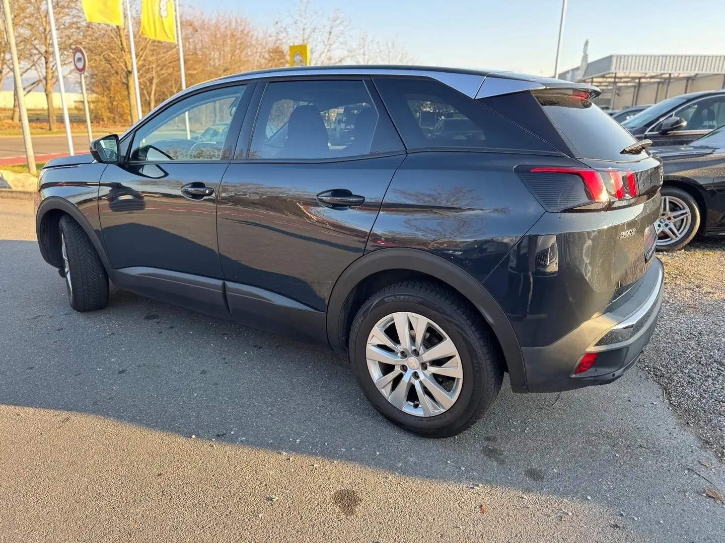 Peugeot 3008 Access Gris - 2