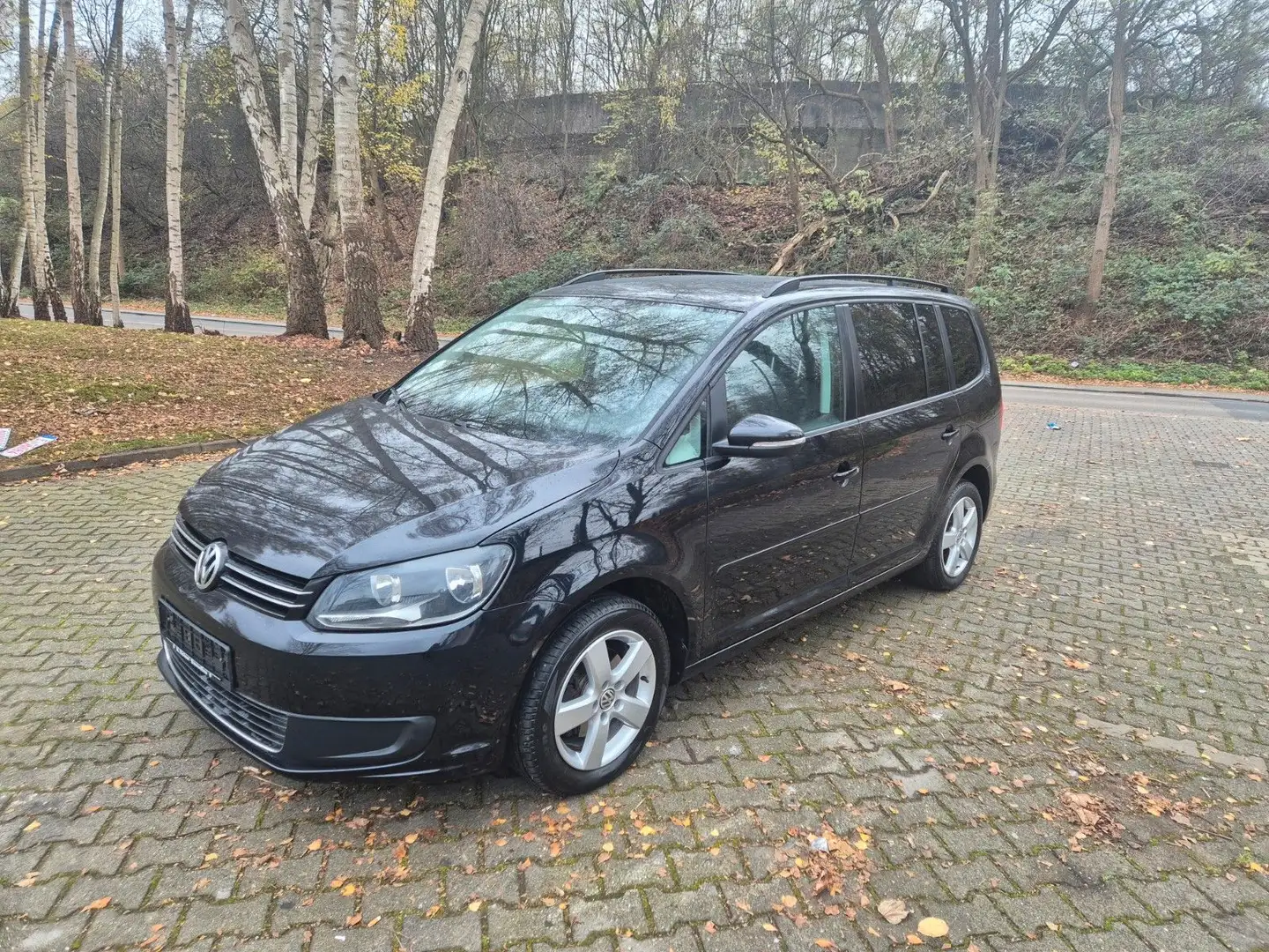 Volkswagen Touran Comfortline BMT*TOP*NEU TÜV*GEWAHR Fekete - 2