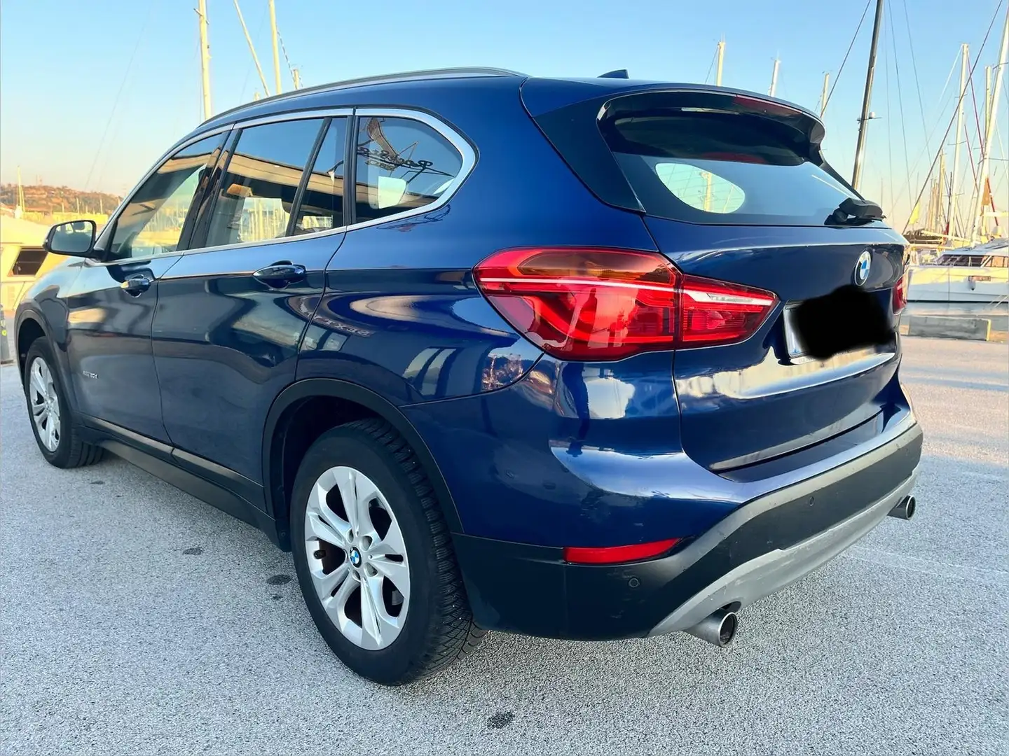 BMW X1 X1 xDrive20d 190 CV-PERMUTABILE Bleu - 1