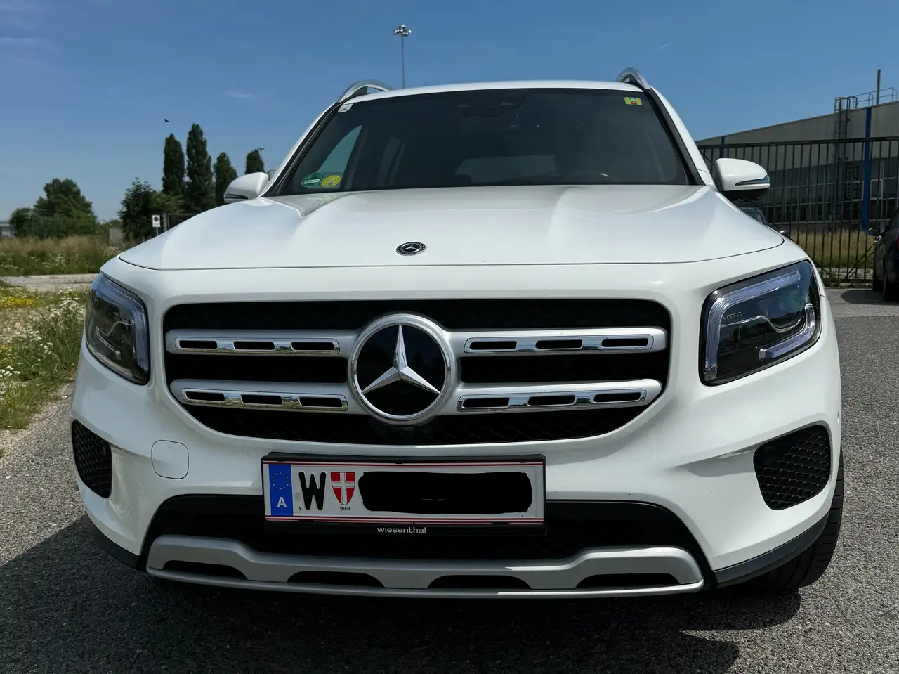 Mercedes-Benz GLB 200