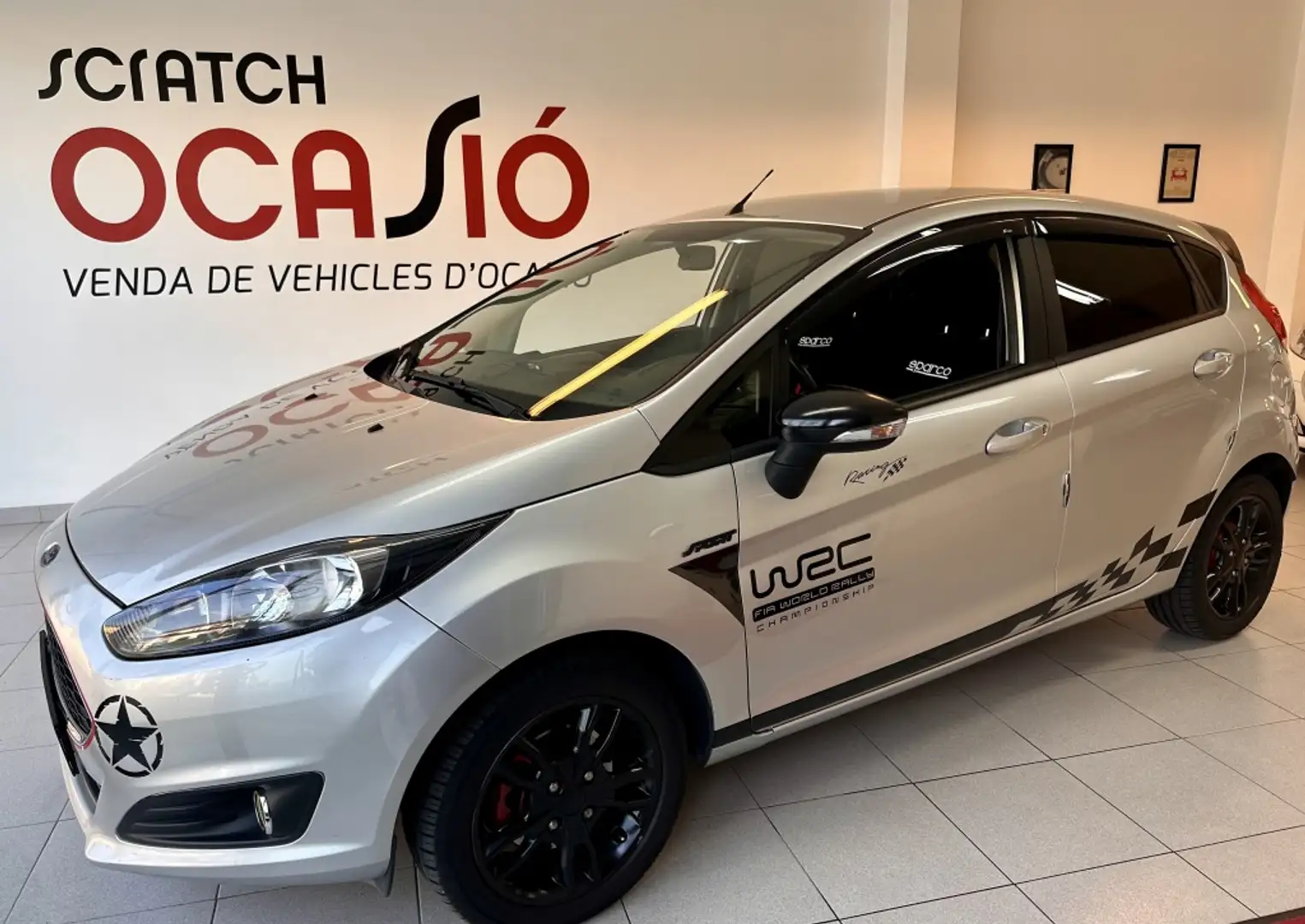 Ford Fiesta 1.25 Trend 82 Plateado - 1
