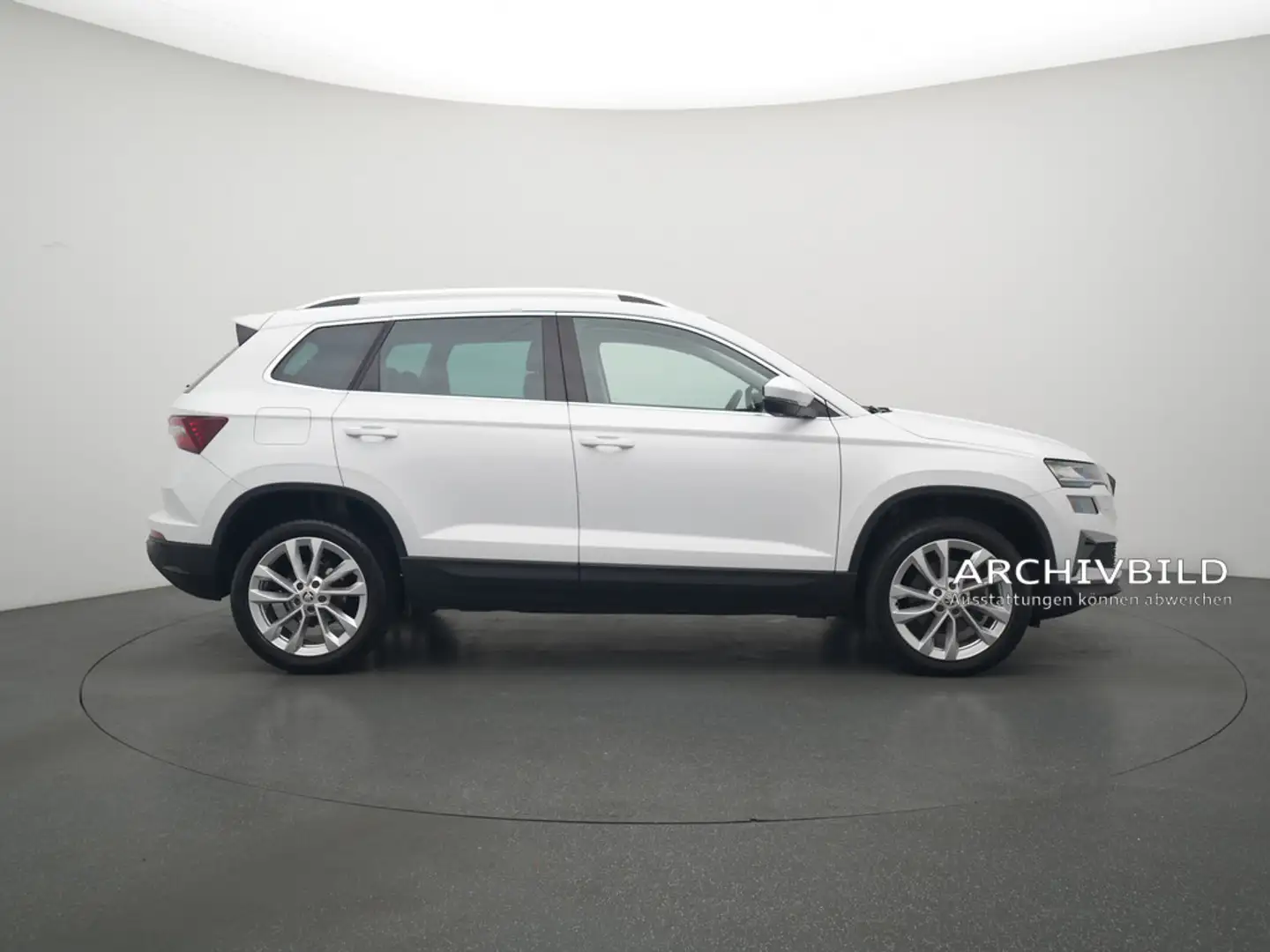 Skoda Karoq Selection DSG ACC VIRT LED SHZ PORT NAV Weiß - 2