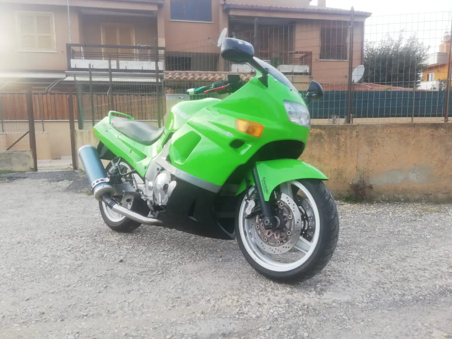 Kawasaki ZZR 600 Verde - 1