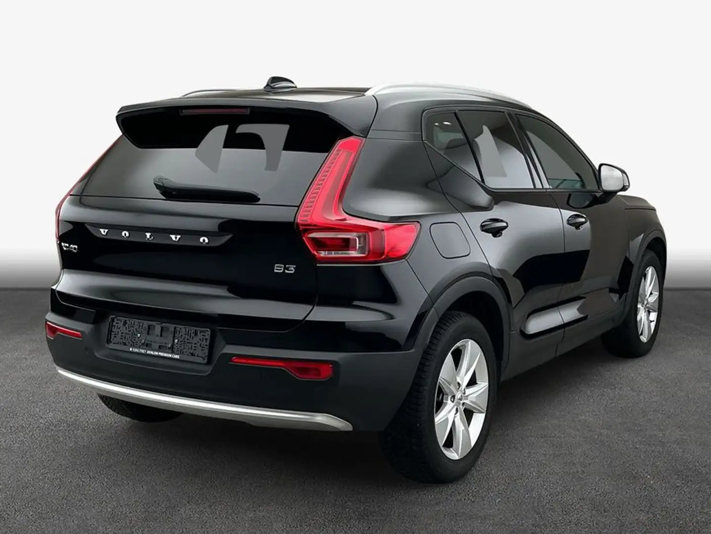 Volvo XC40 XC40 B3 B DKG Core Чёрный - 2