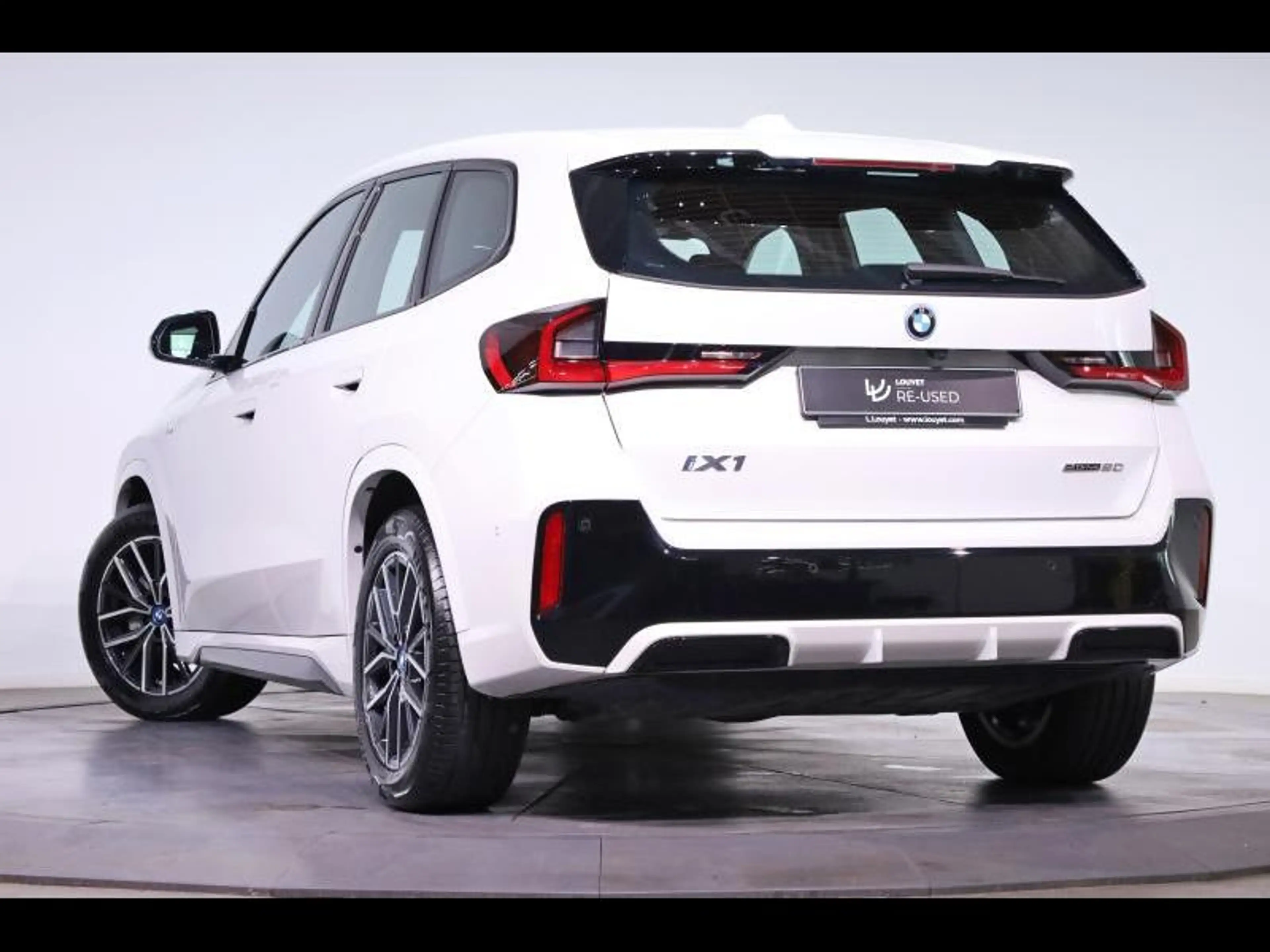 BMW iX1 eDrive20 Kit M Sport — photo 6
