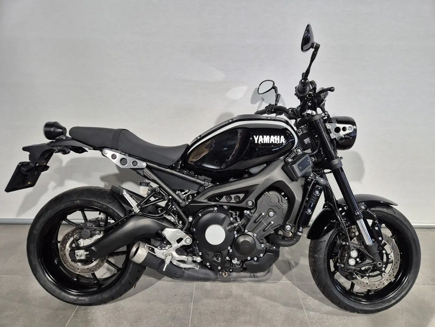 Yamaha XSR 900 ABS Zwart - 1