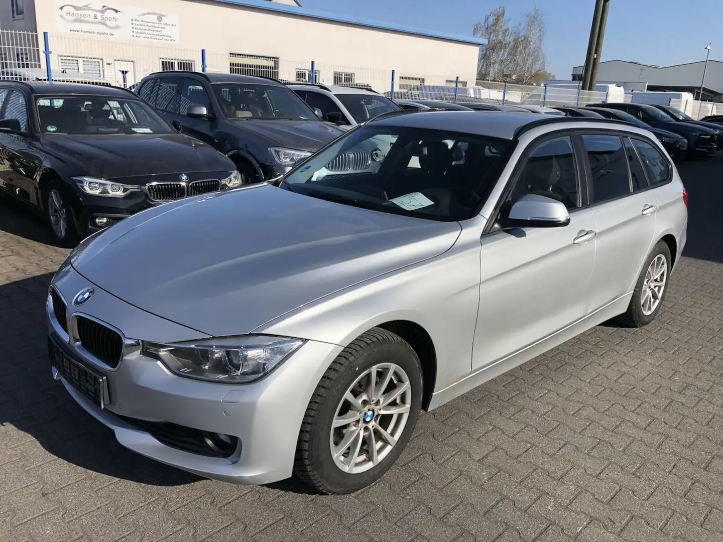 BMW 320 320d xDrive Touring, Automatik, Navi Argento - 1