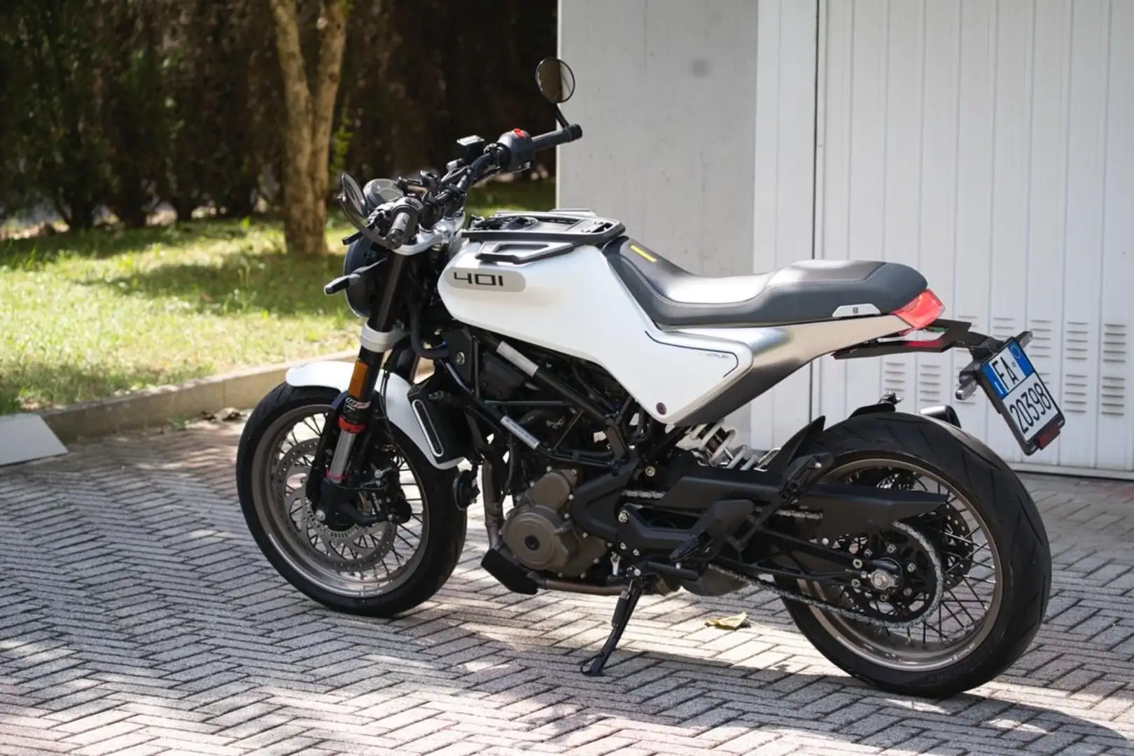 Husqvarna Vitpilen 401 A1 Argento - 2