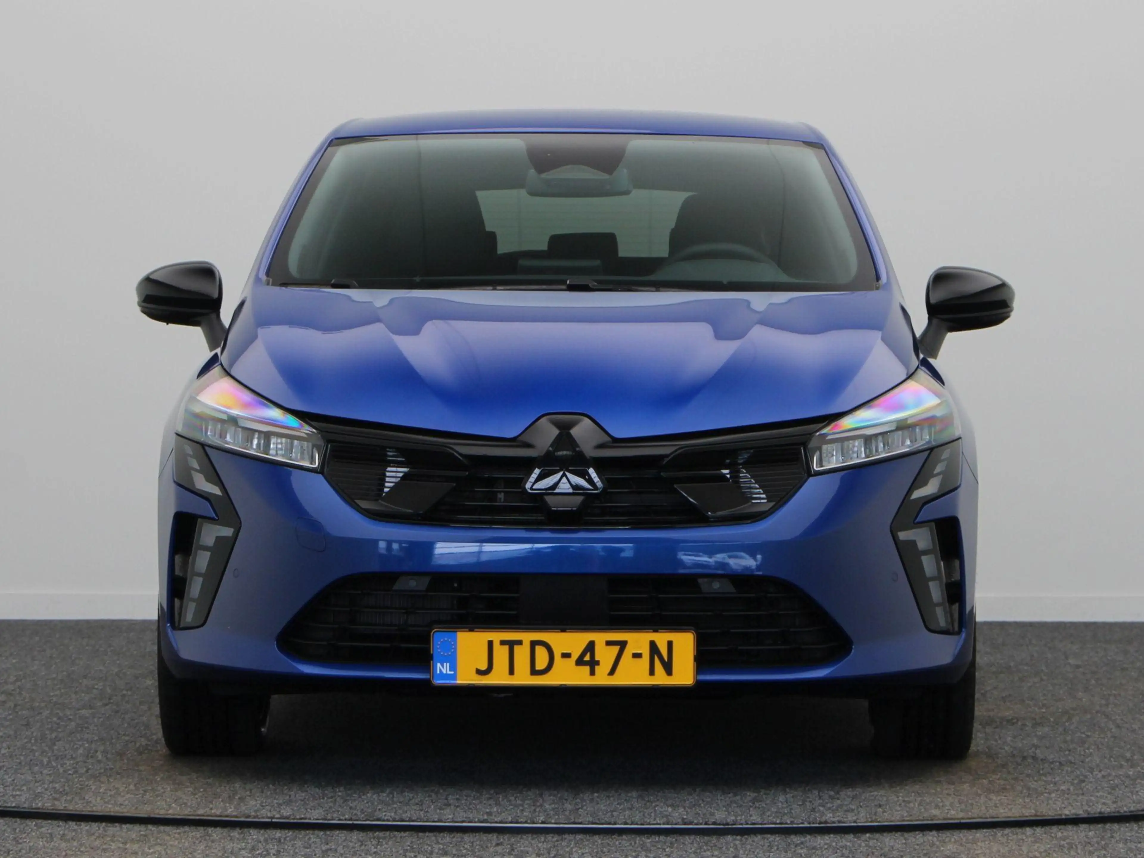 Mitsubishi Colt 1.6 HEV Intense | Black Edition | Stoel en stuurve — photo 6